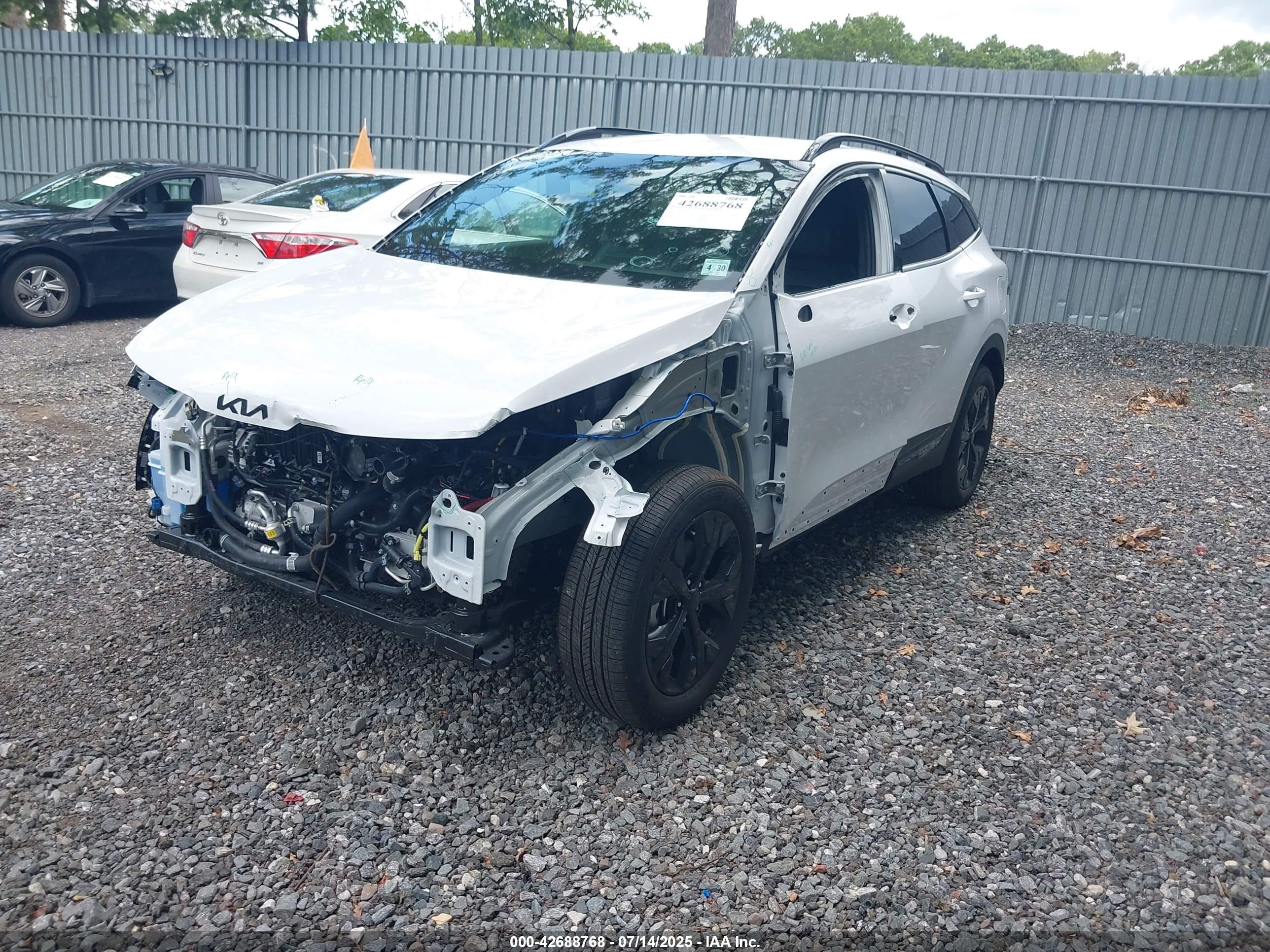 KIA SPORTAGE image 2