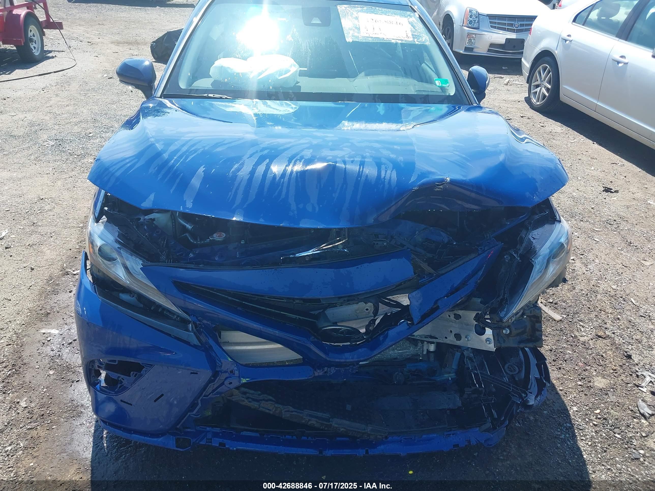 TOYOTA CAMRY image 6