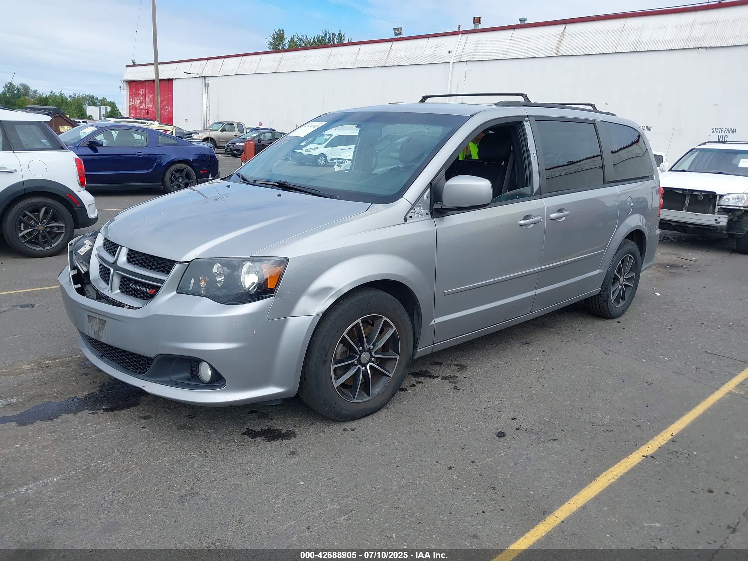 DODGE GRAND image 2