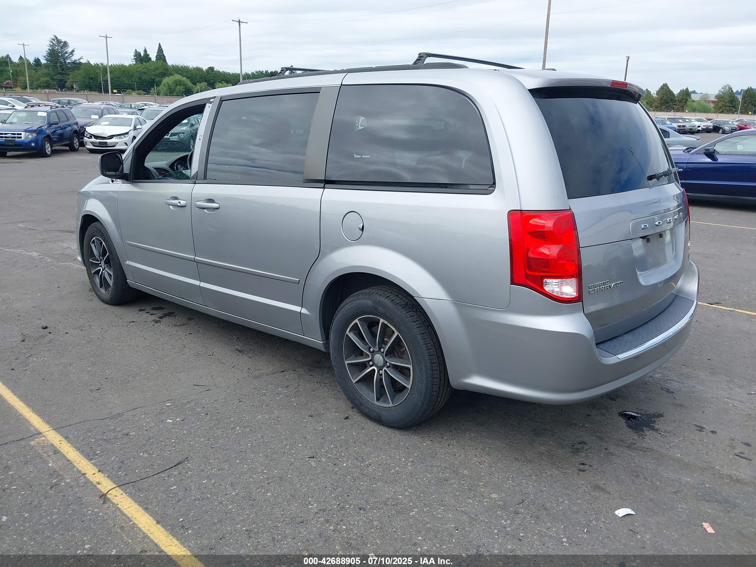 DODGE GRAND image 3