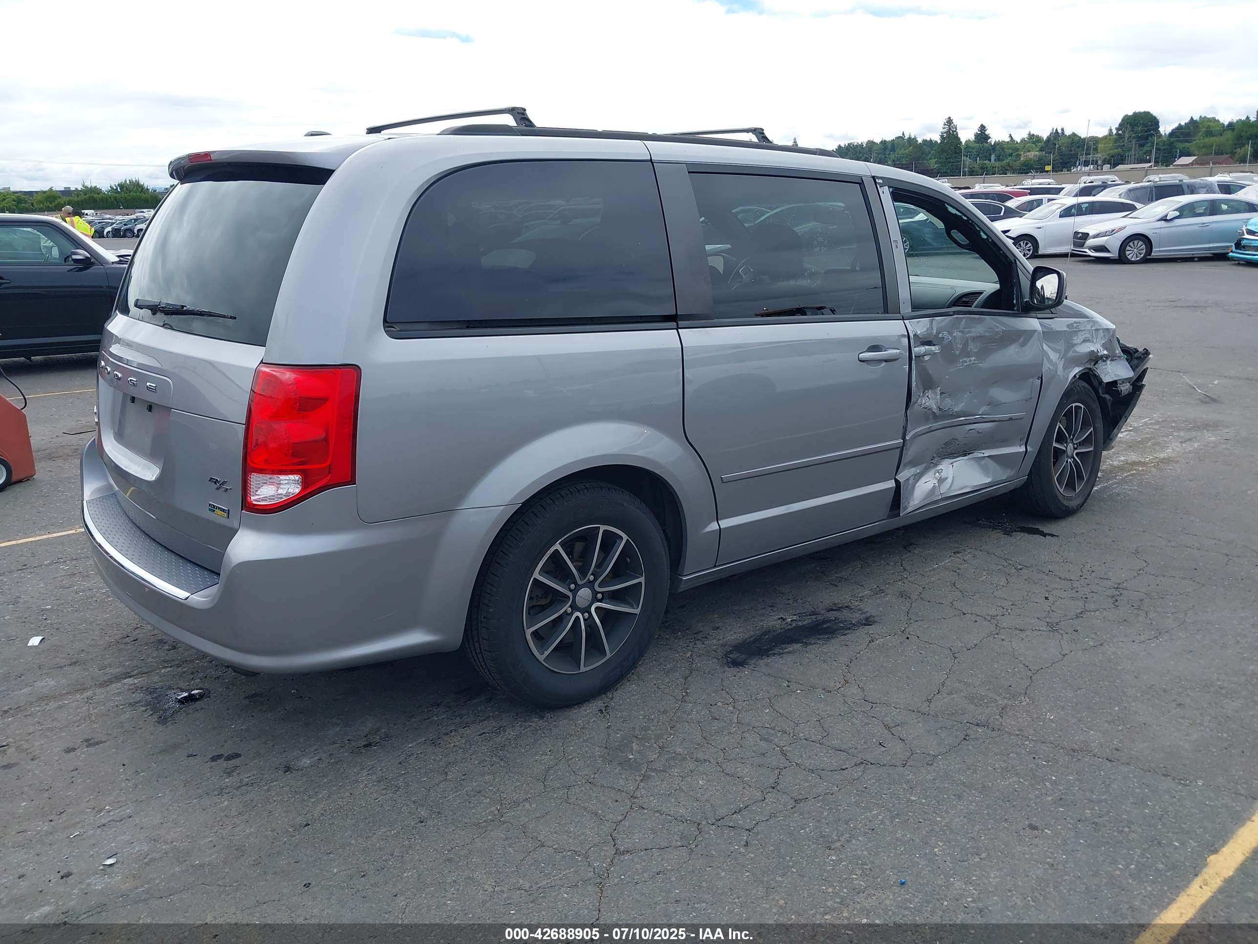 DODGE GRAND image 4