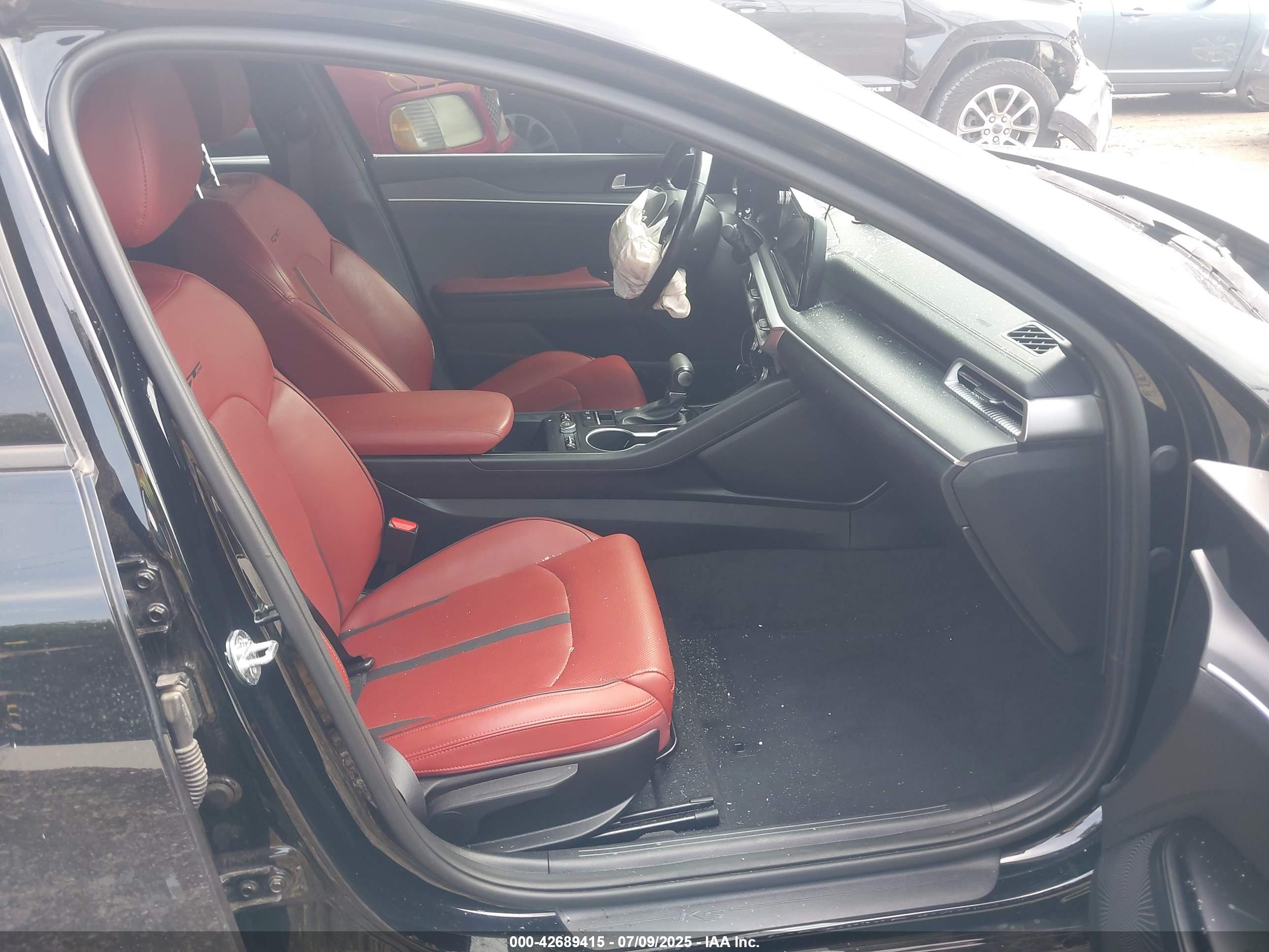 KIA K5 image 5