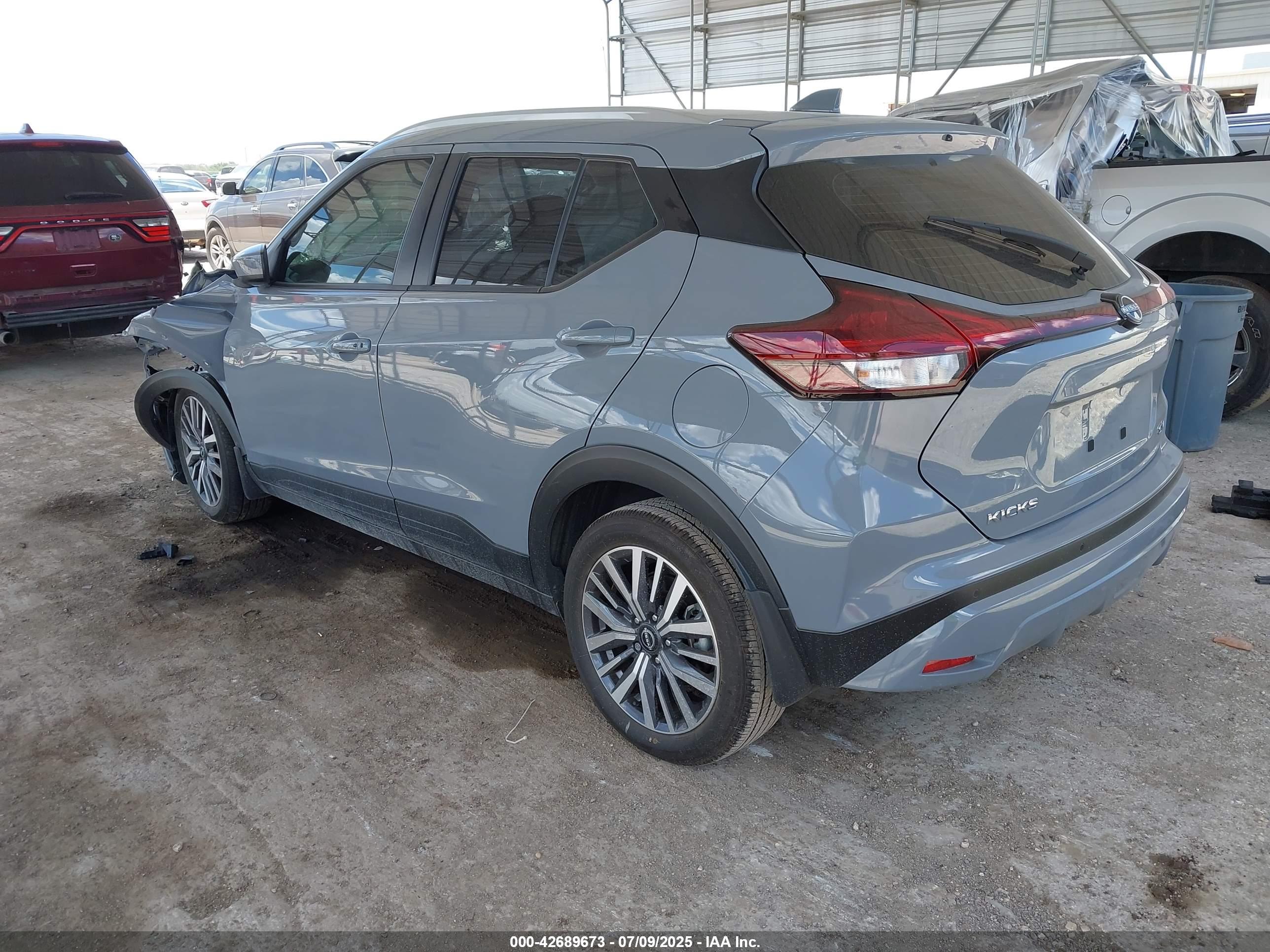 NISSAN KICKS image 3