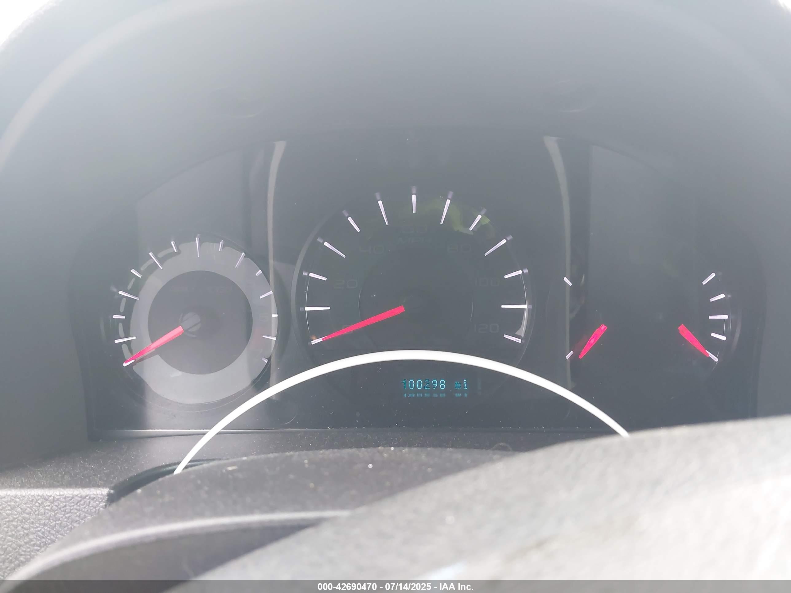 FORD FUSION image 7
