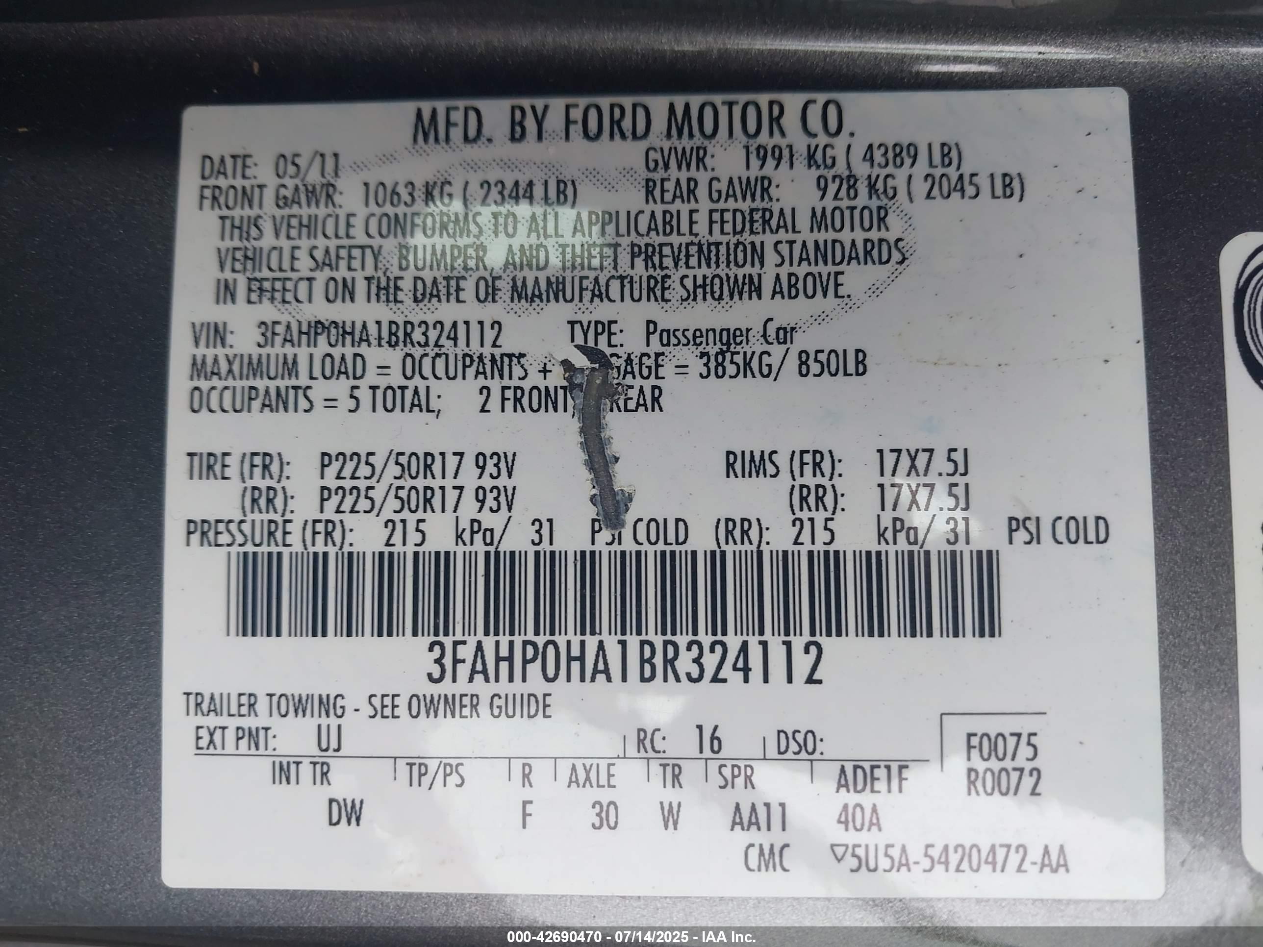 FORD FUSION image 9