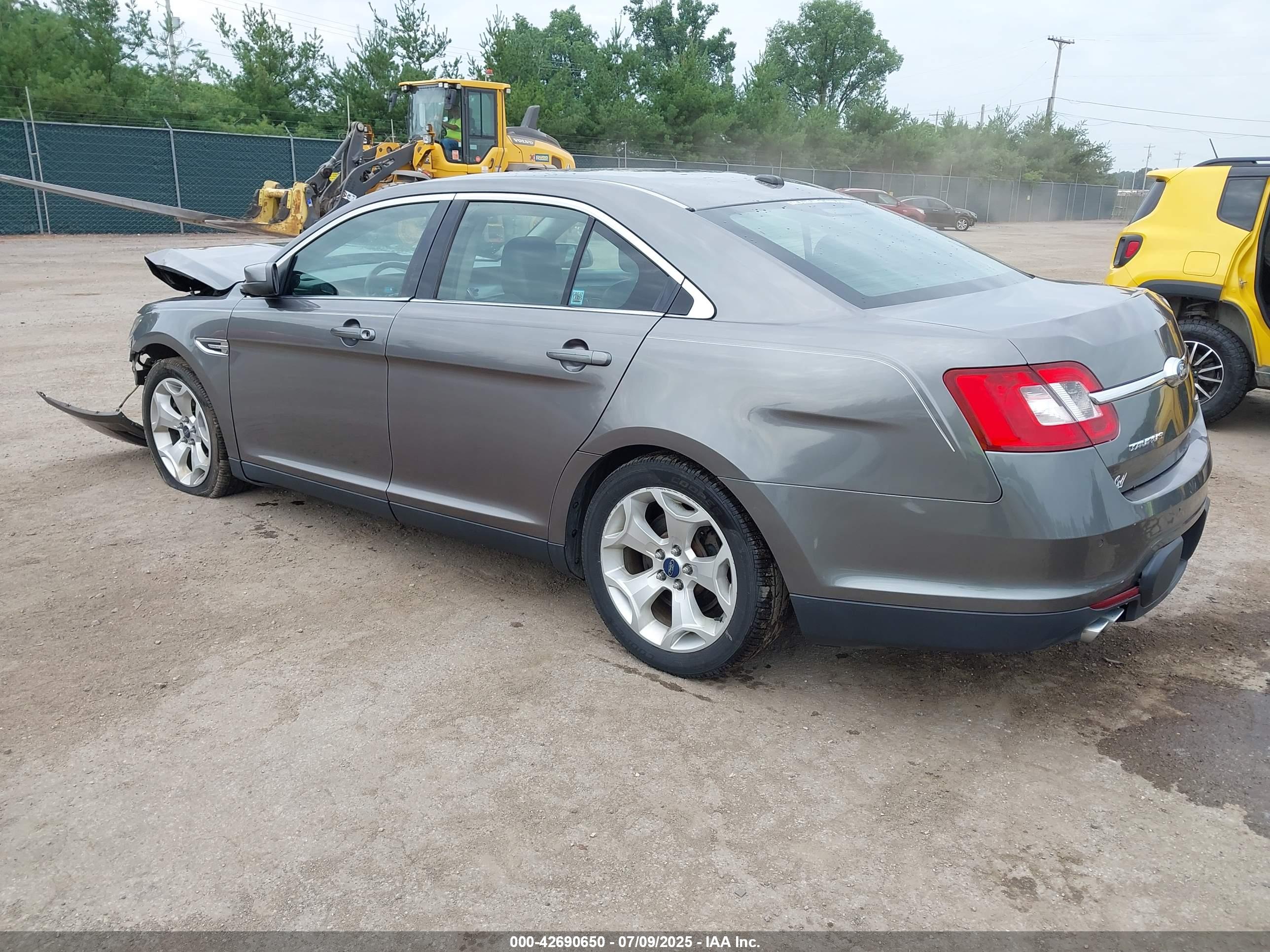 FORD TAURUS image 3