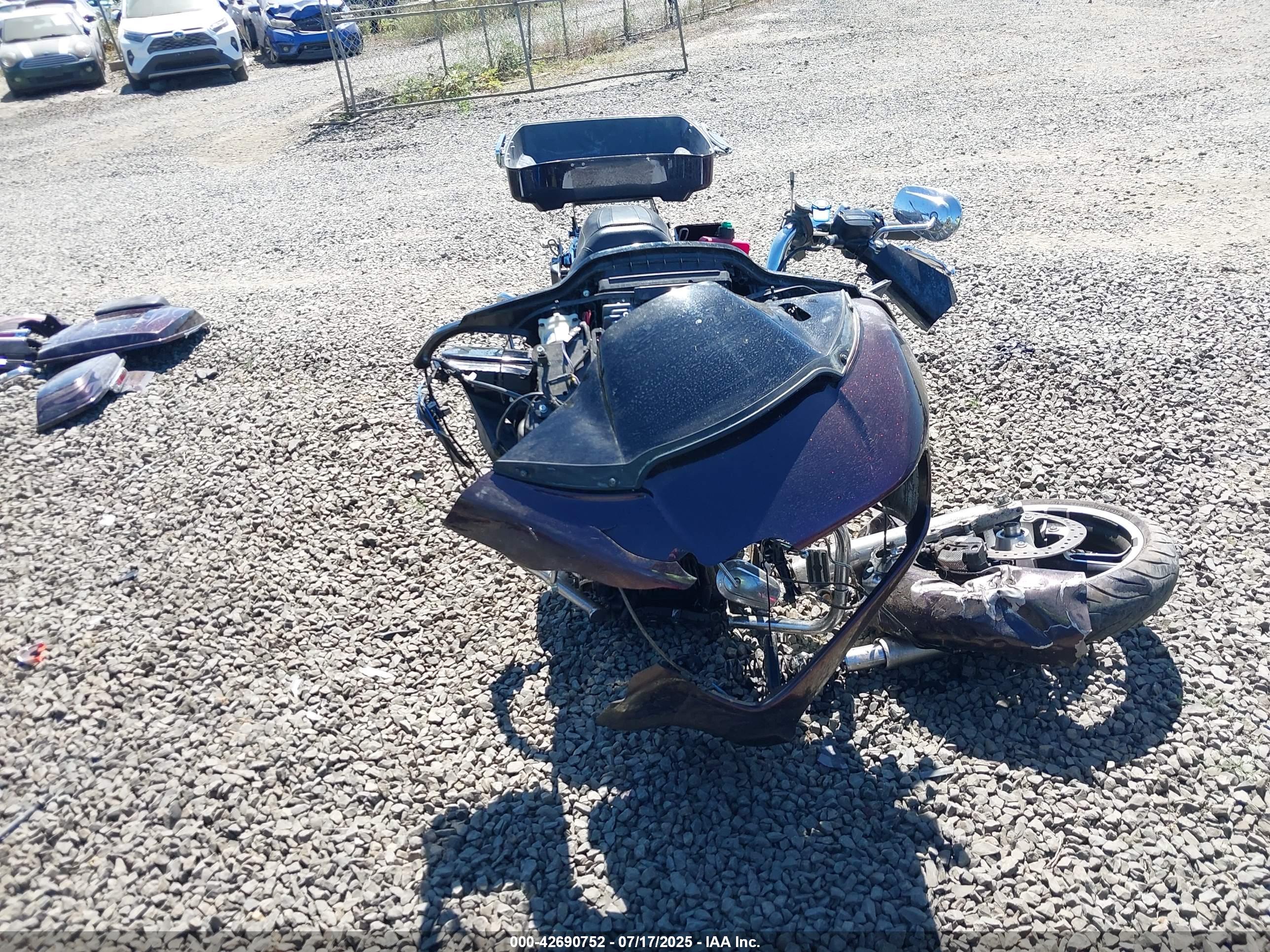 HARLEY-DAVIDSON FLTRXS image 5