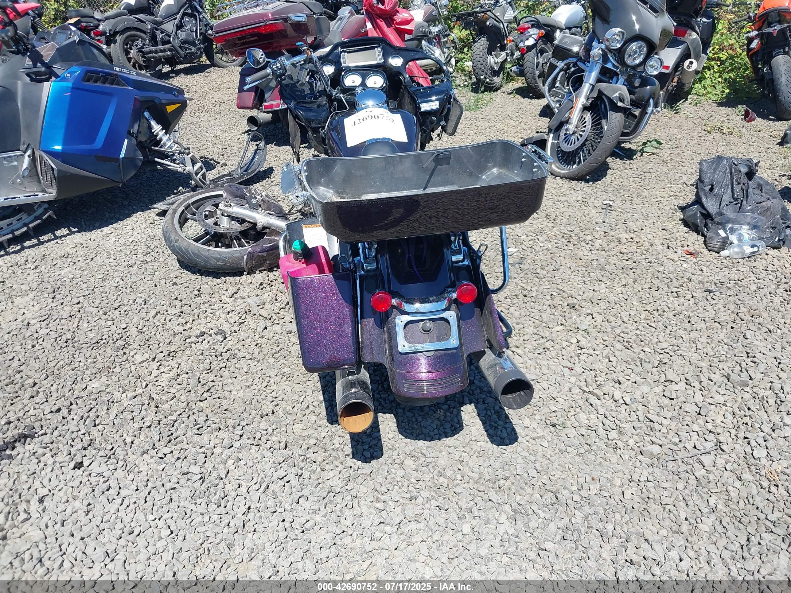 HARLEY-DAVIDSON FLTRXS image 6