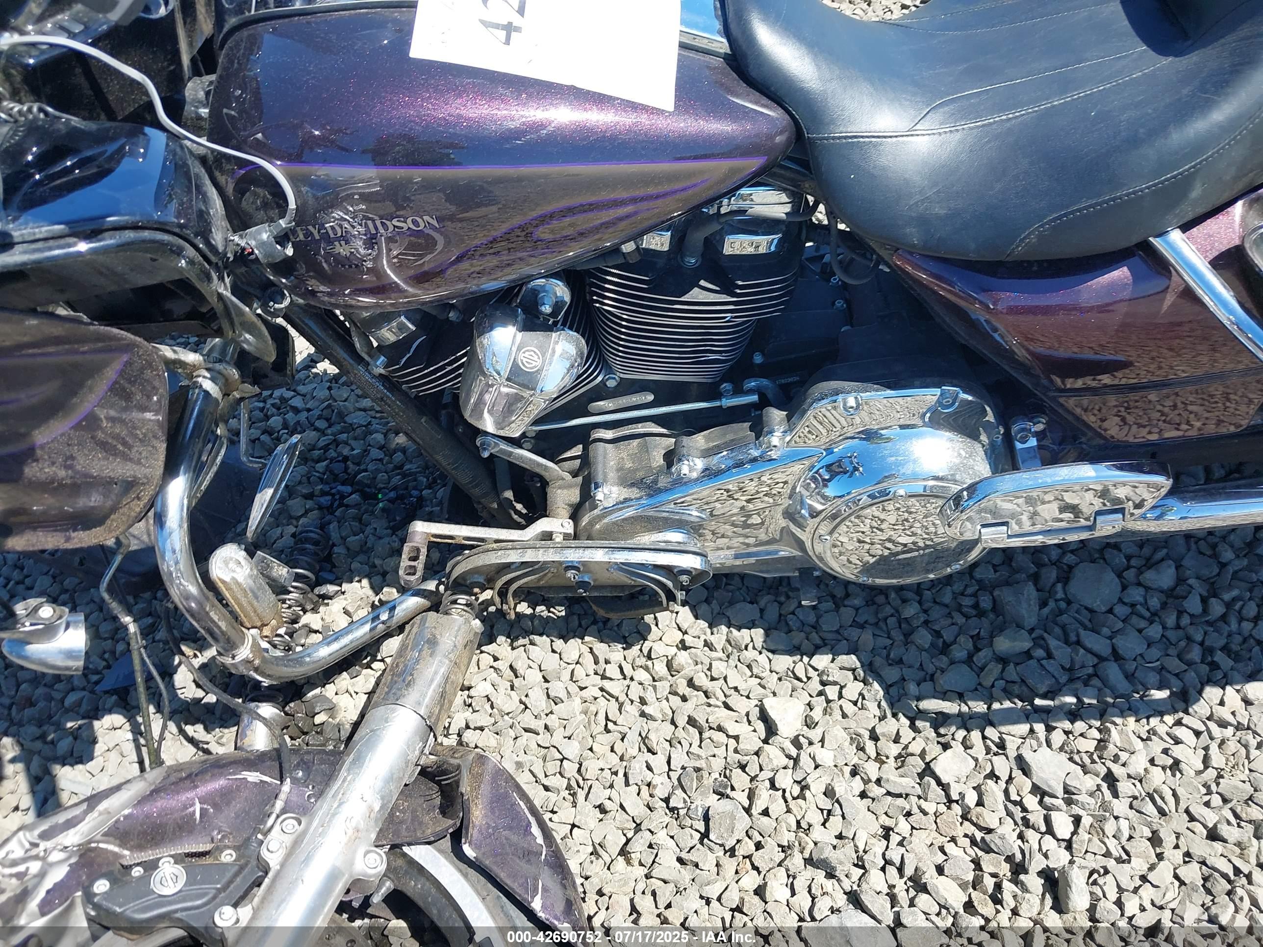 HARLEY-DAVIDSON FLTRXS image 9