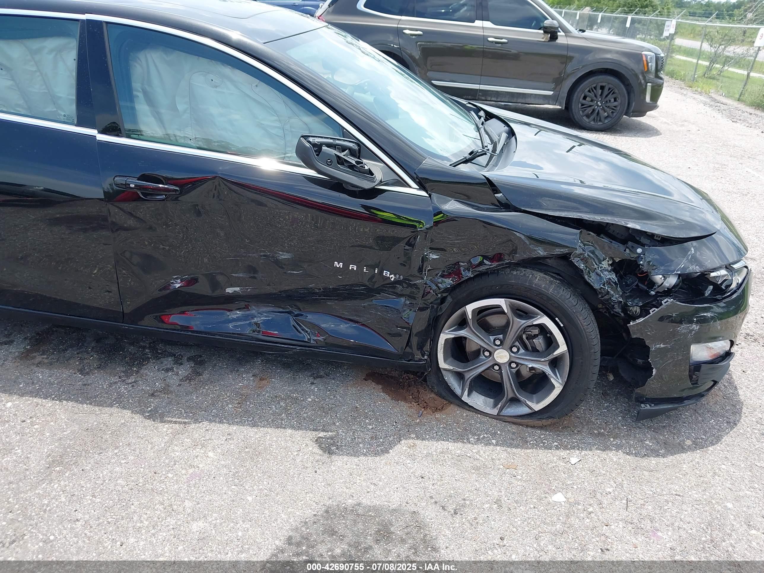 CHEVROLET MALIBU image 6