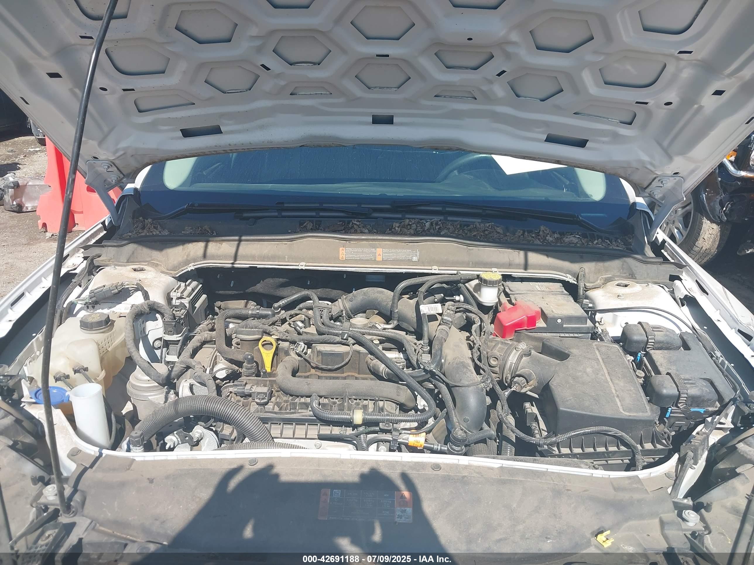 FORD FUSION image 10