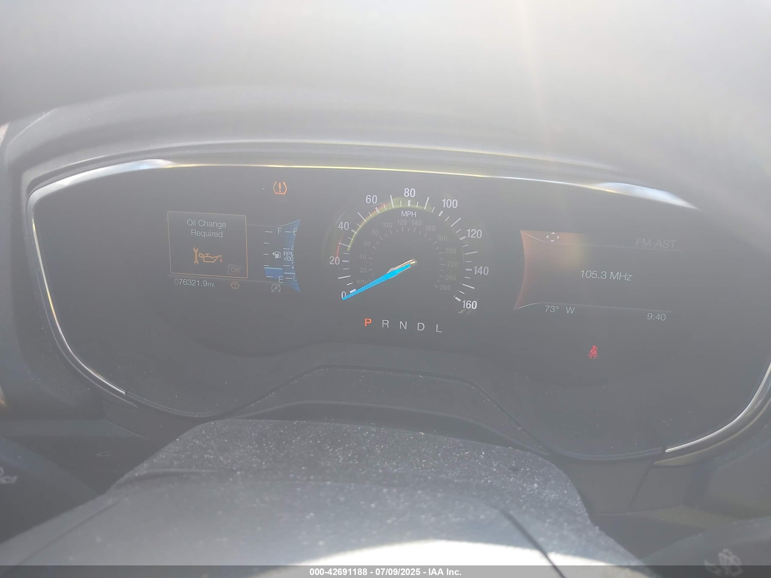 FORD FUSION image 7