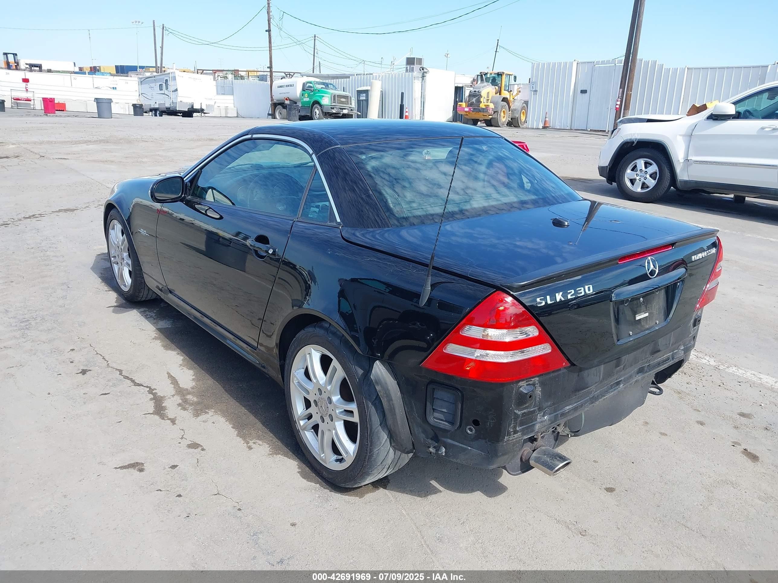 MERCEDES-BENZ SLK image 3