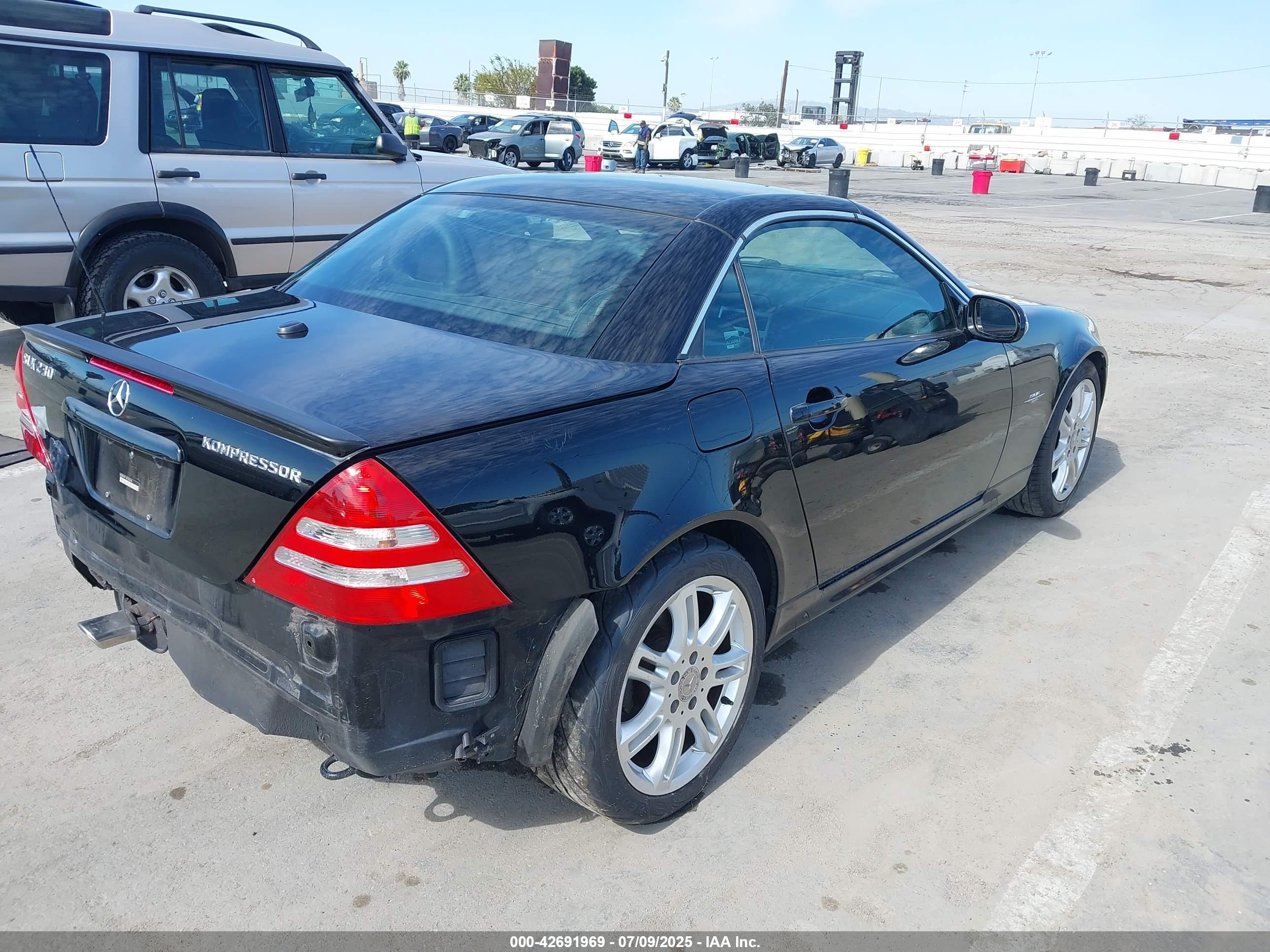 MERCEDES-BENZ SLK image 4