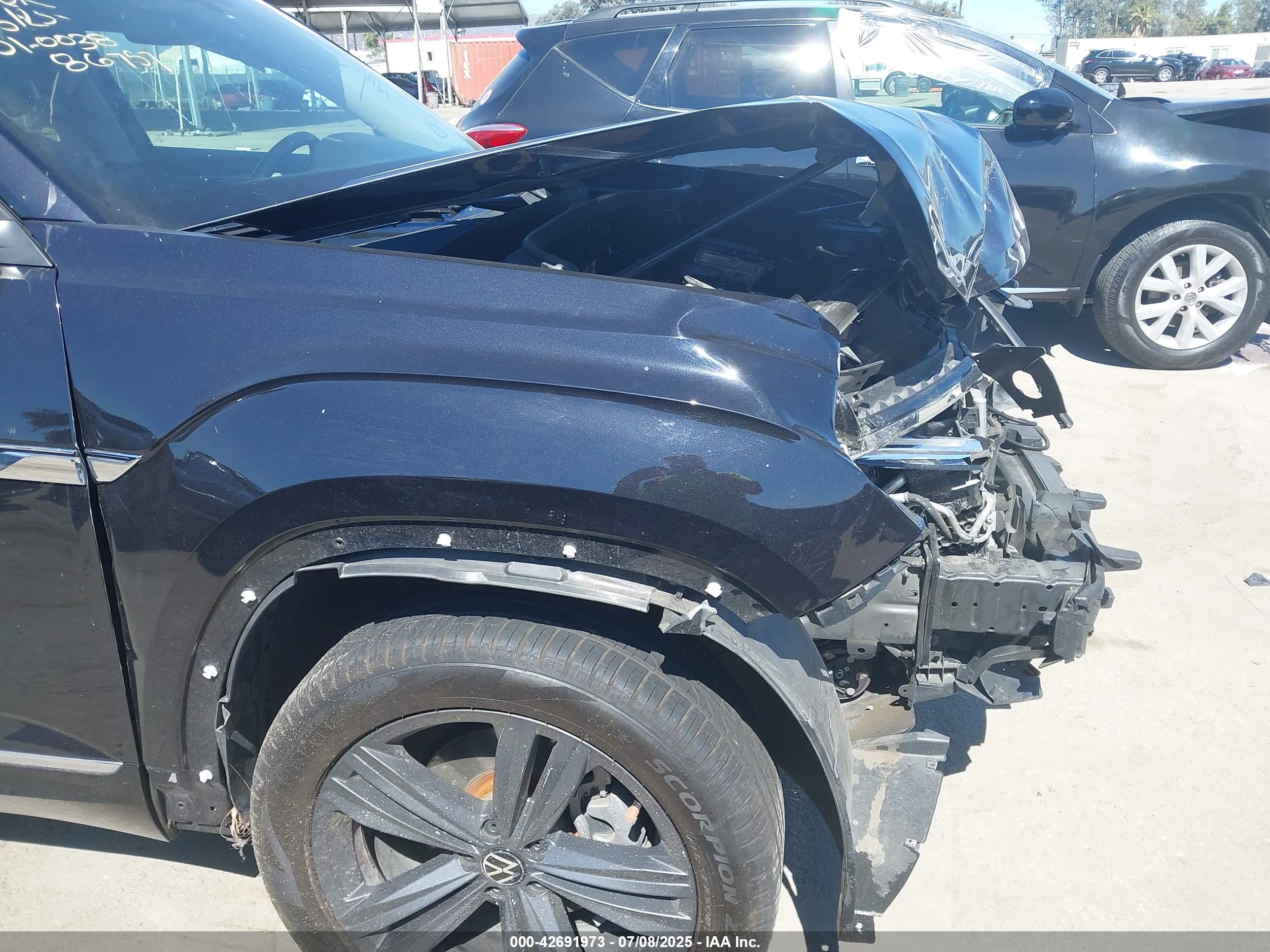 VOLKSWAGEN ATLAS image 6