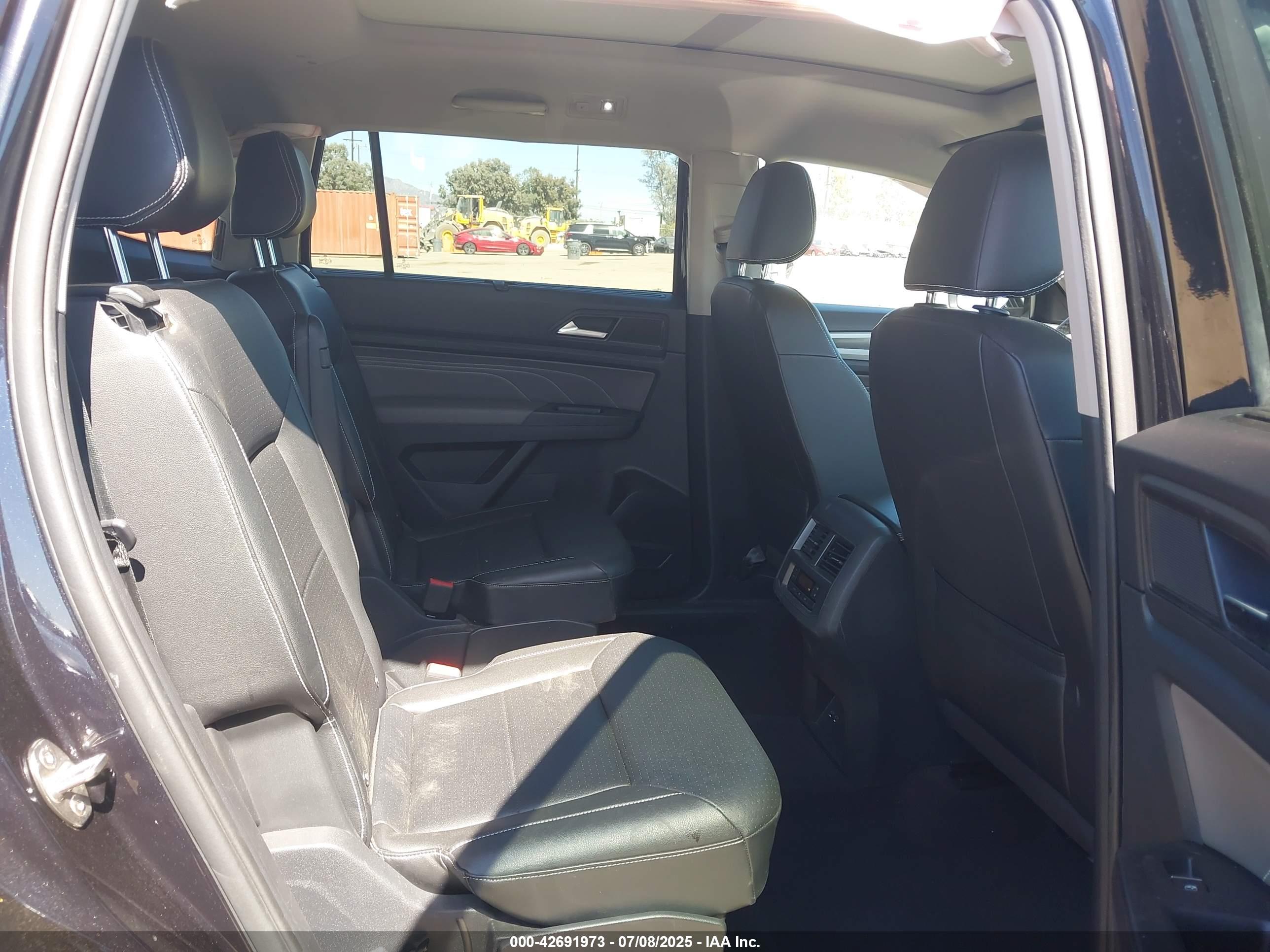 VOLKSWAGEN ATLAS image 8