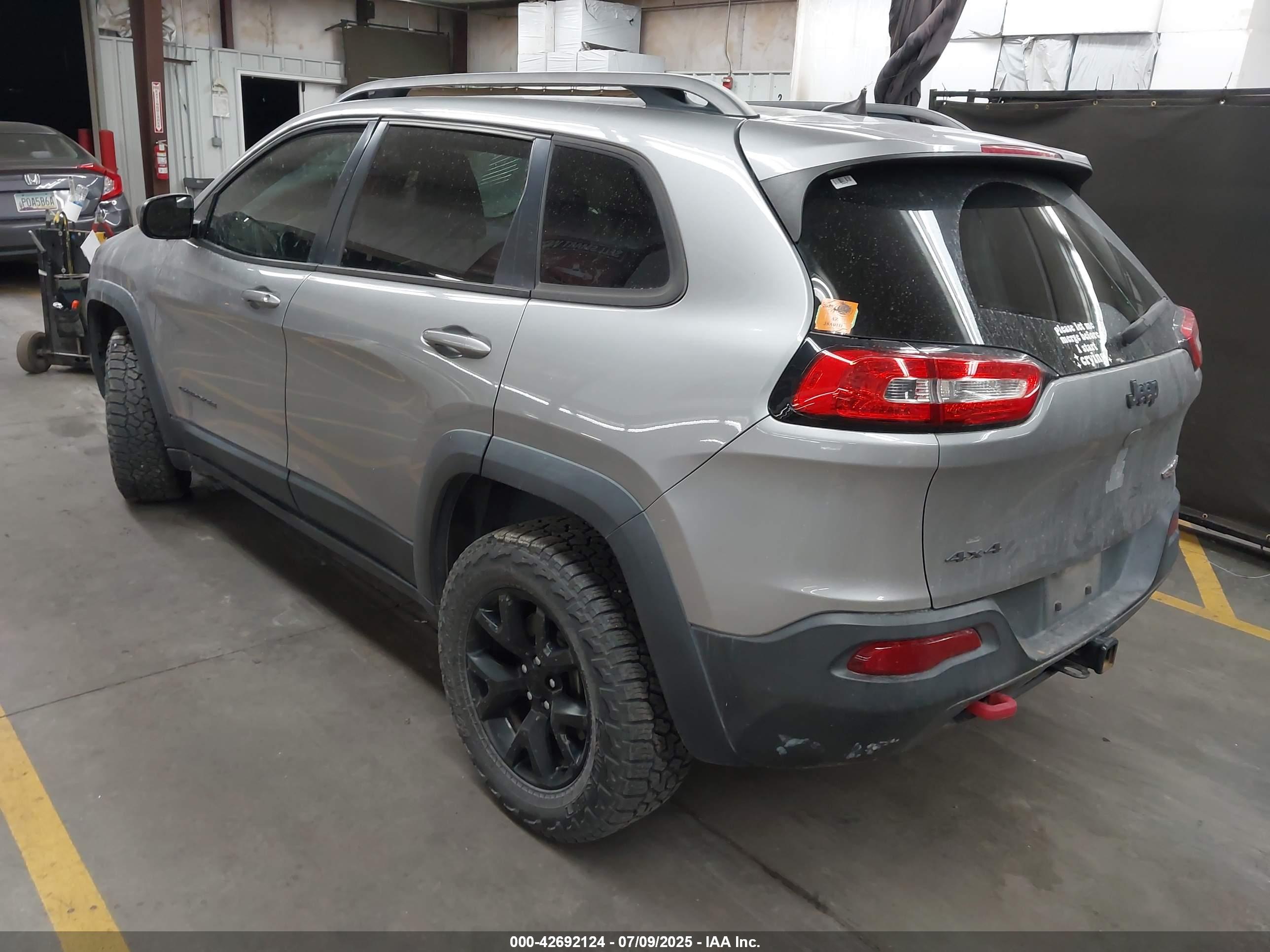 JEEP CHEROKEE image 3