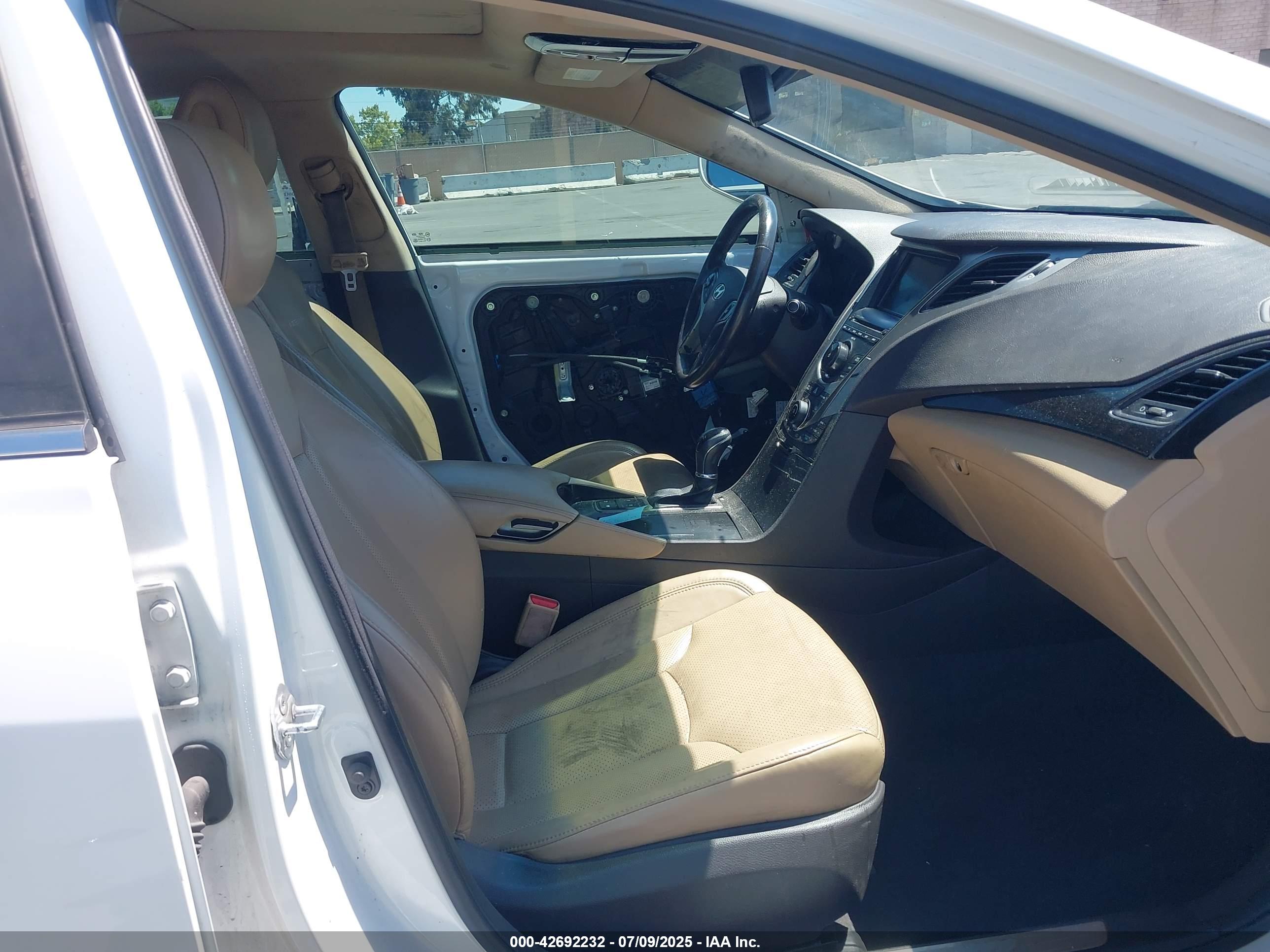 HYUNDAI AZERA image 5