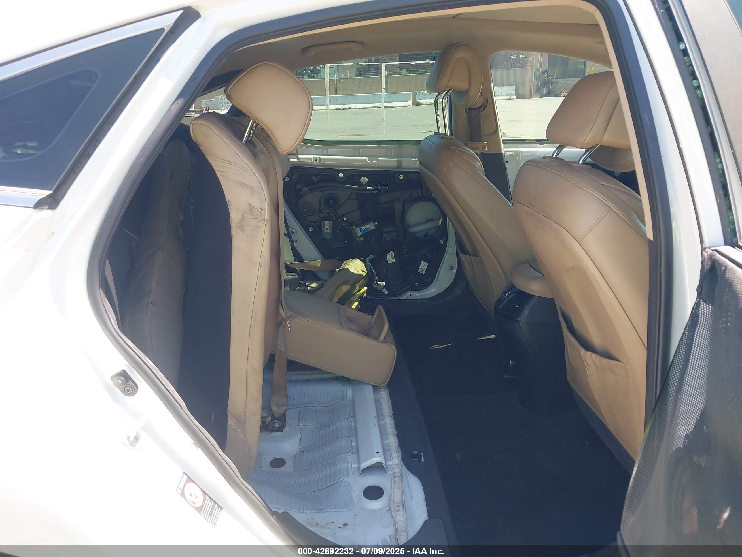 HYUNDAI AZERA image 8