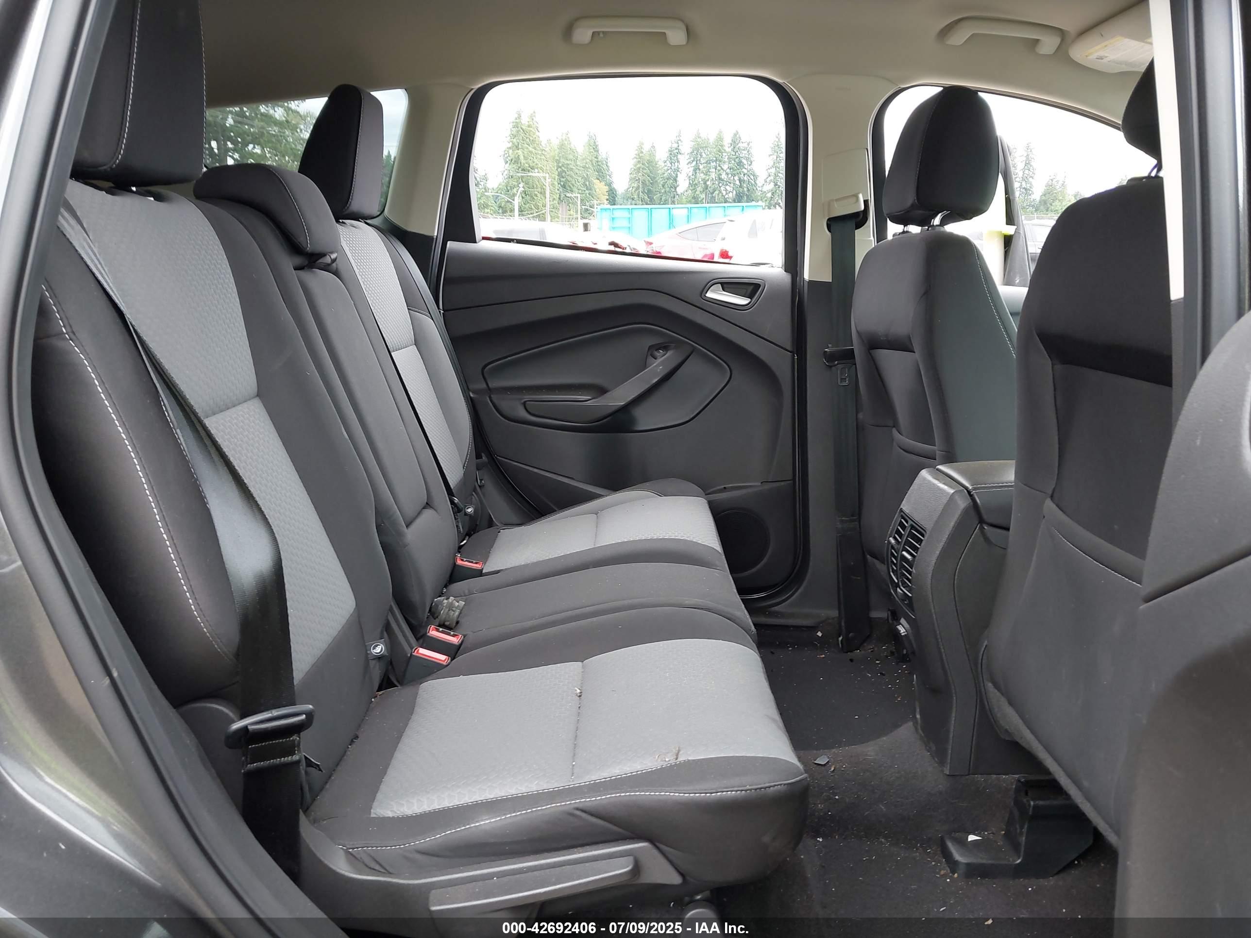 FORD ESCAPE image 8