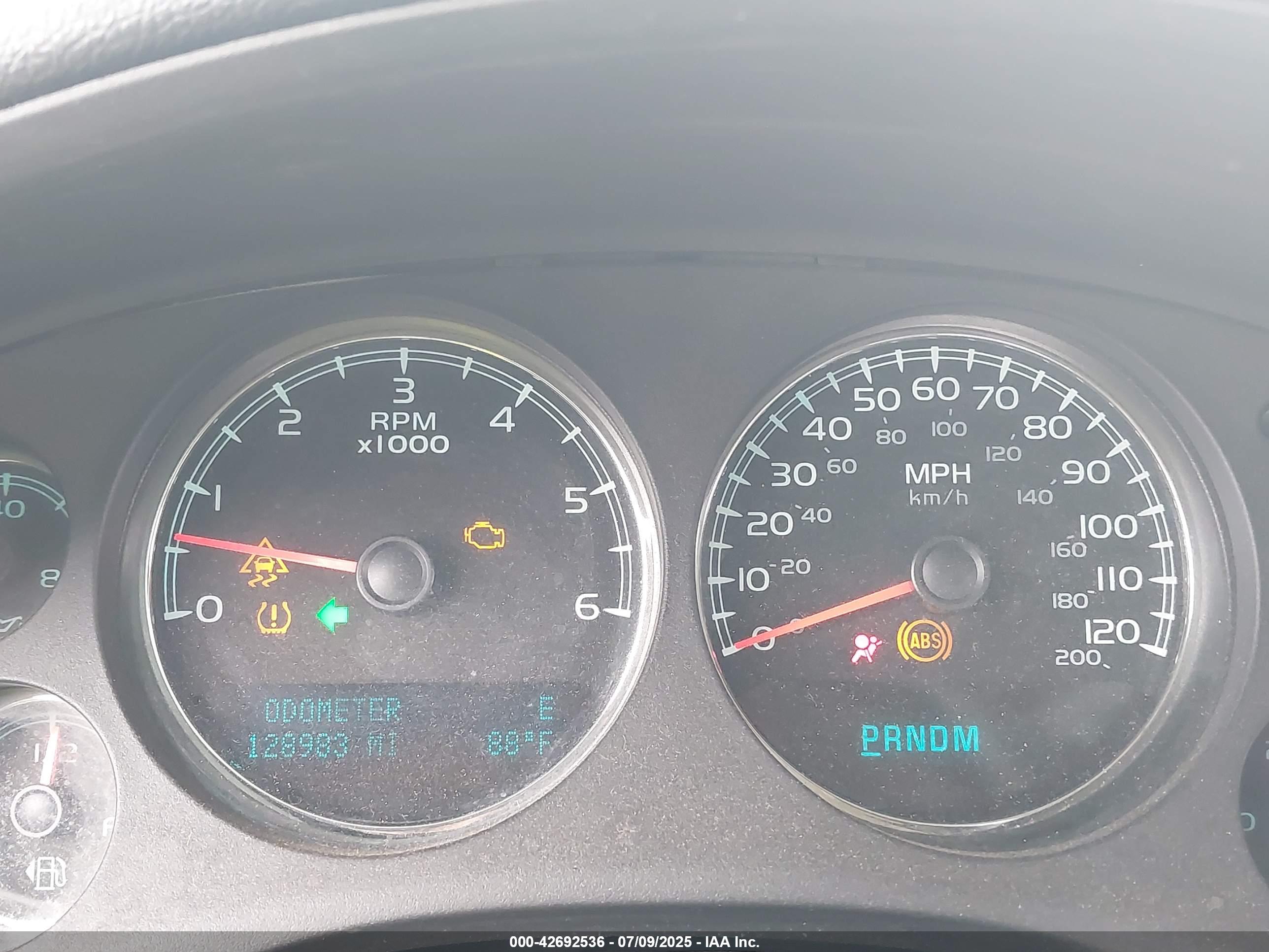 GMC YUKON image 7