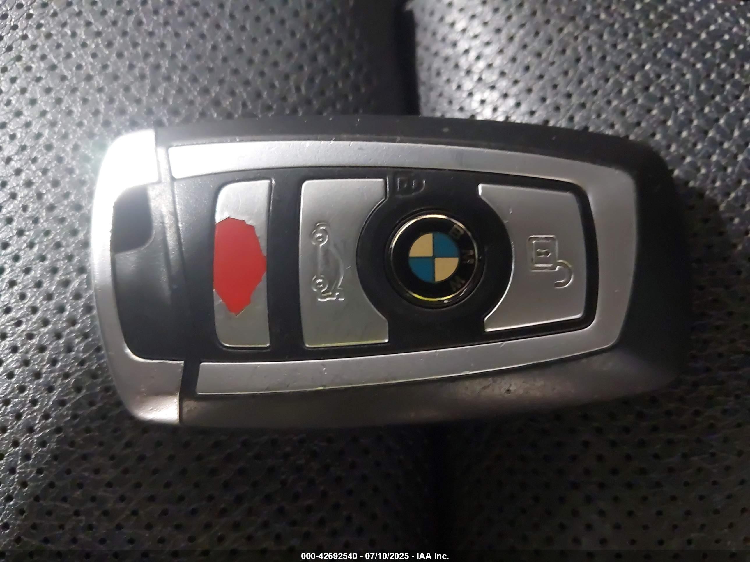 BMW 750I image 11