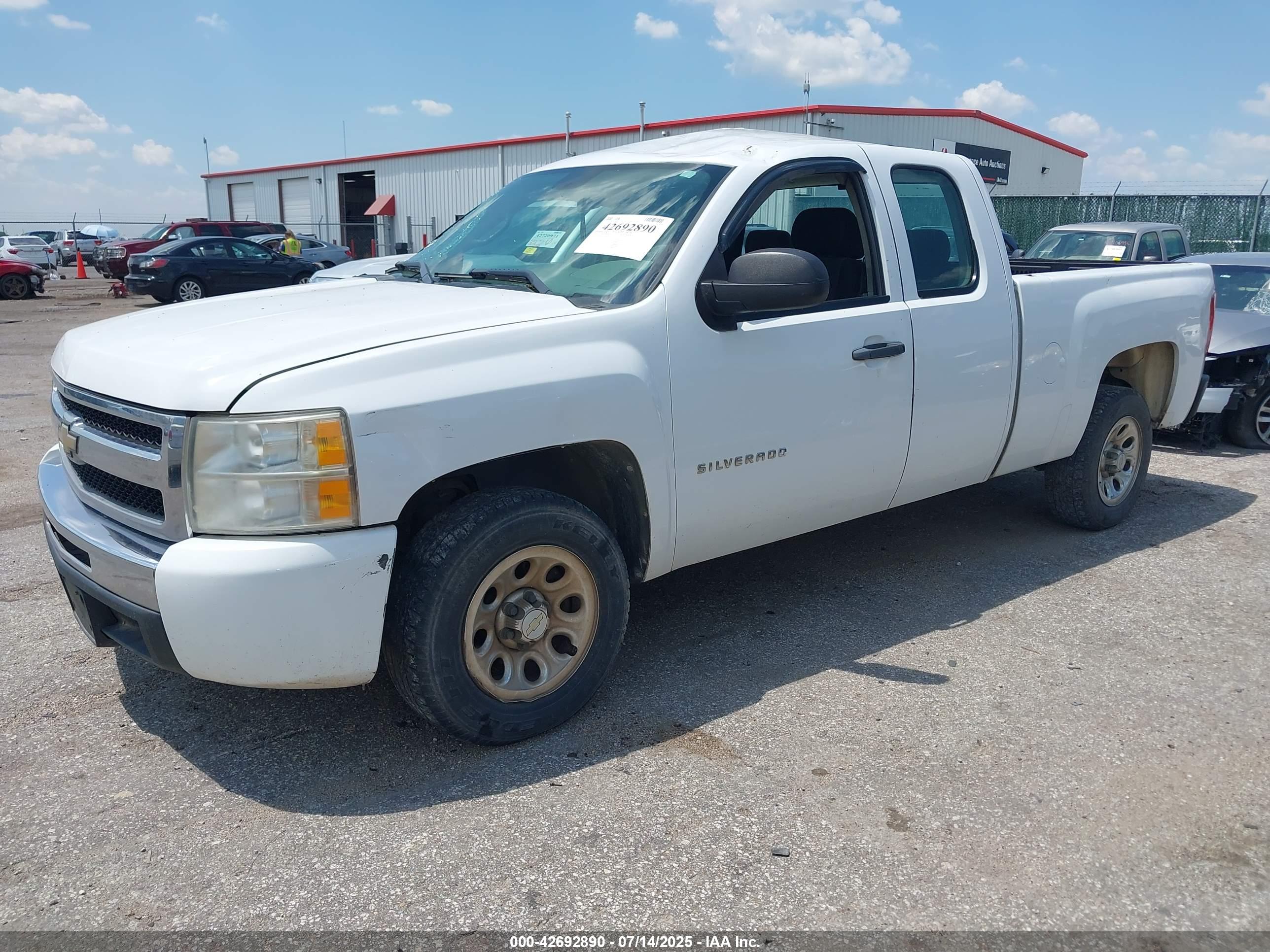 CHEVROLET SILVERADO image 2