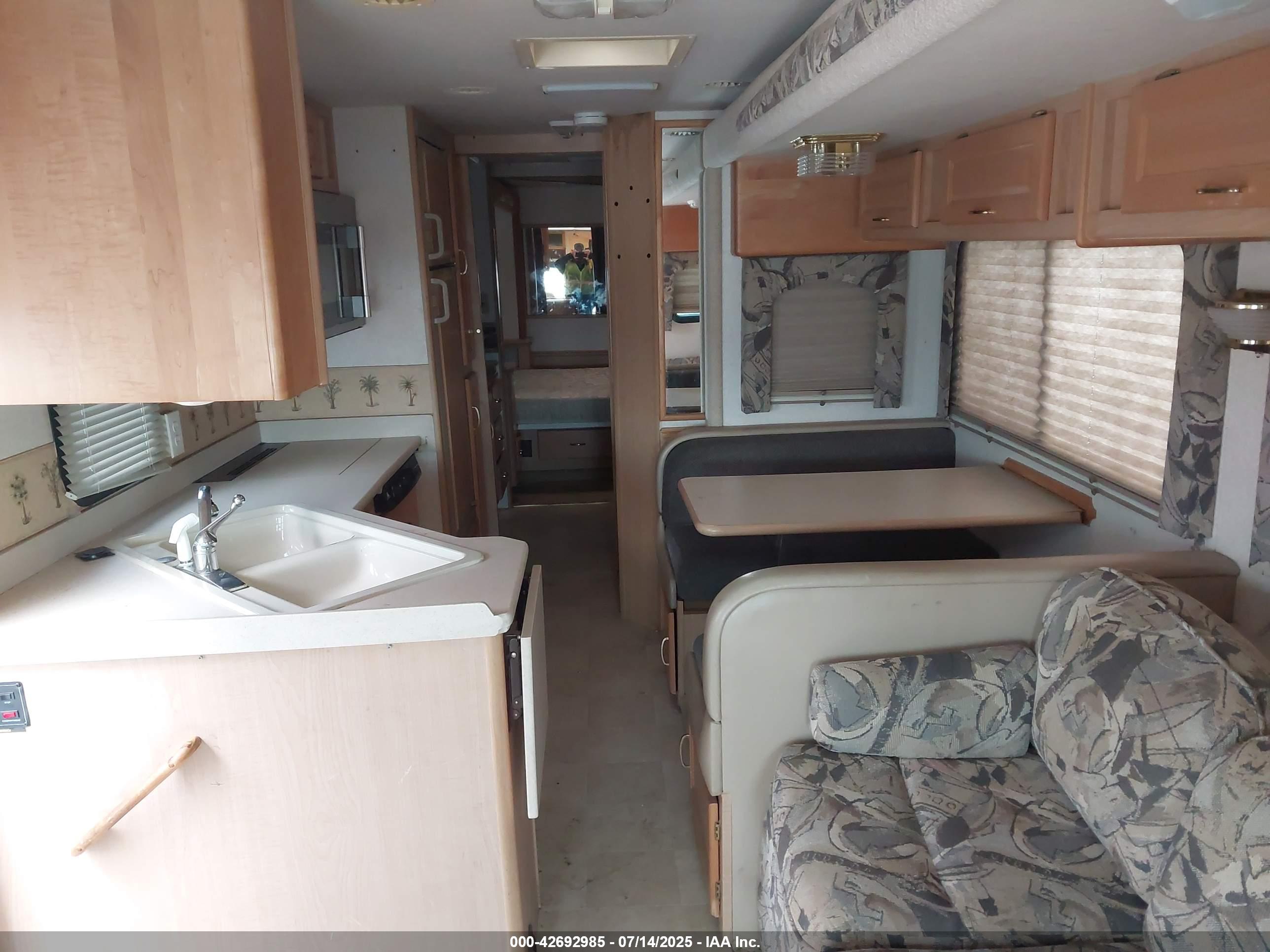 FORD F550 image 5