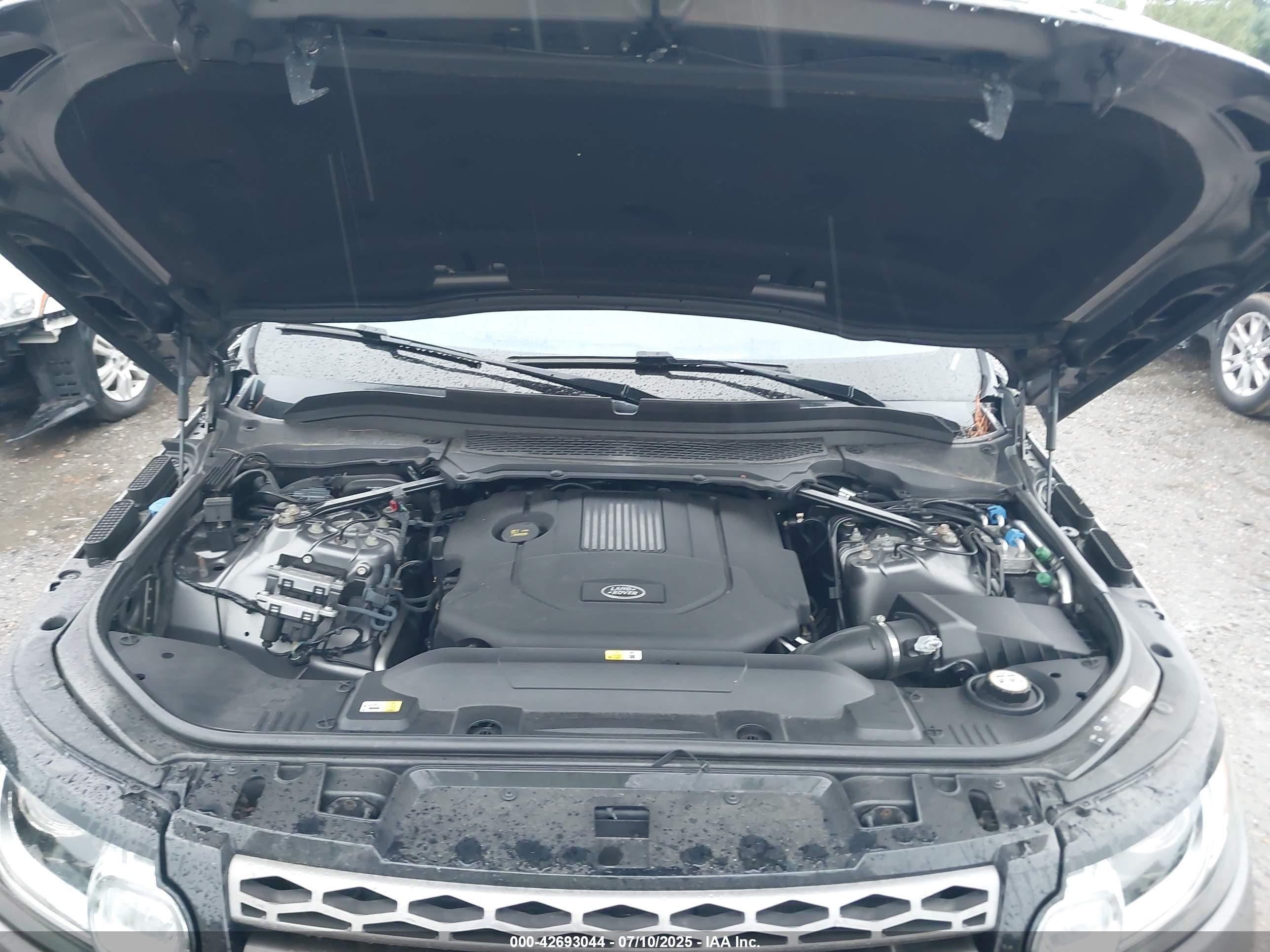 LAND ROVER image 10