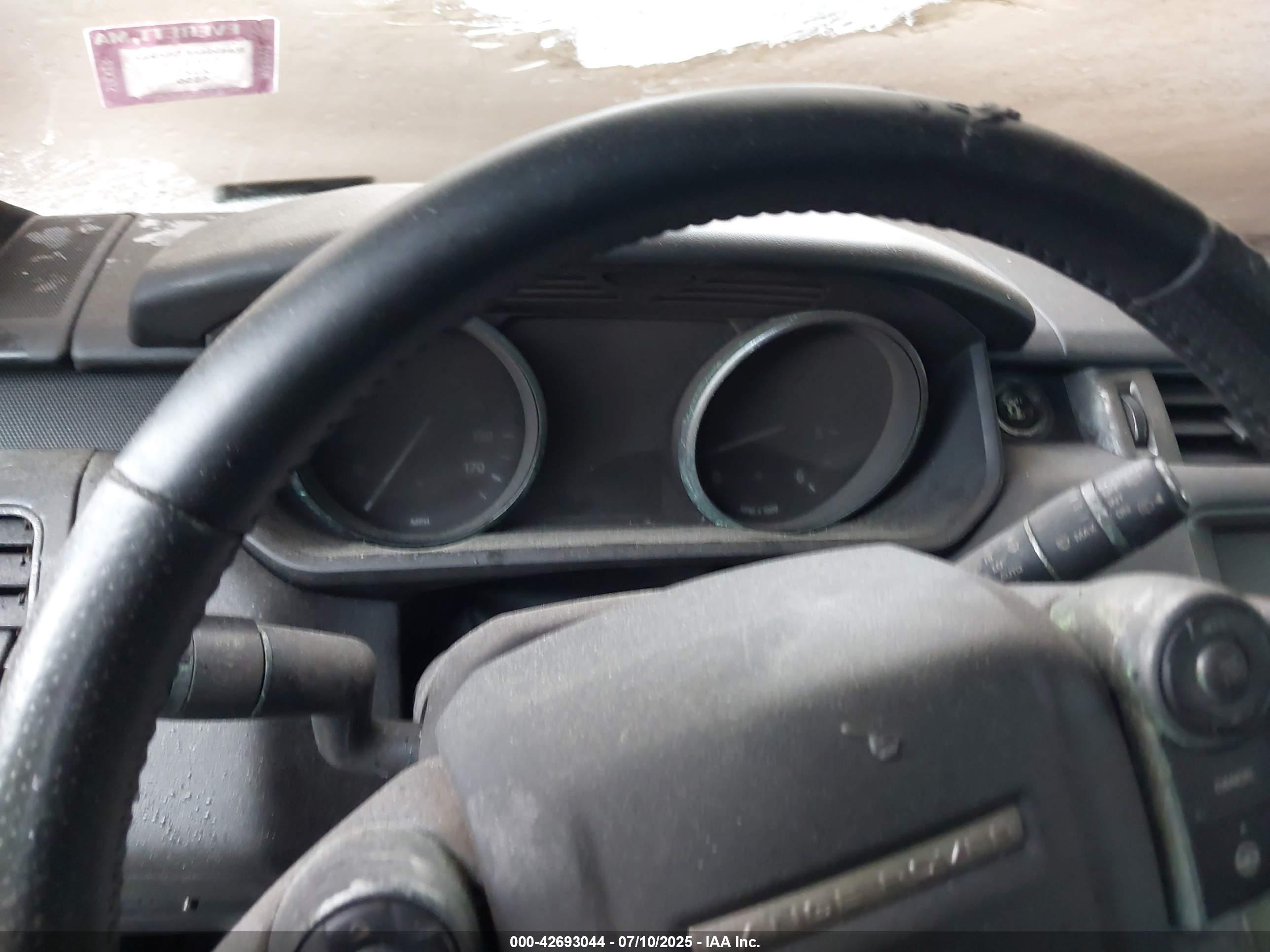 LAND ROVER image 7