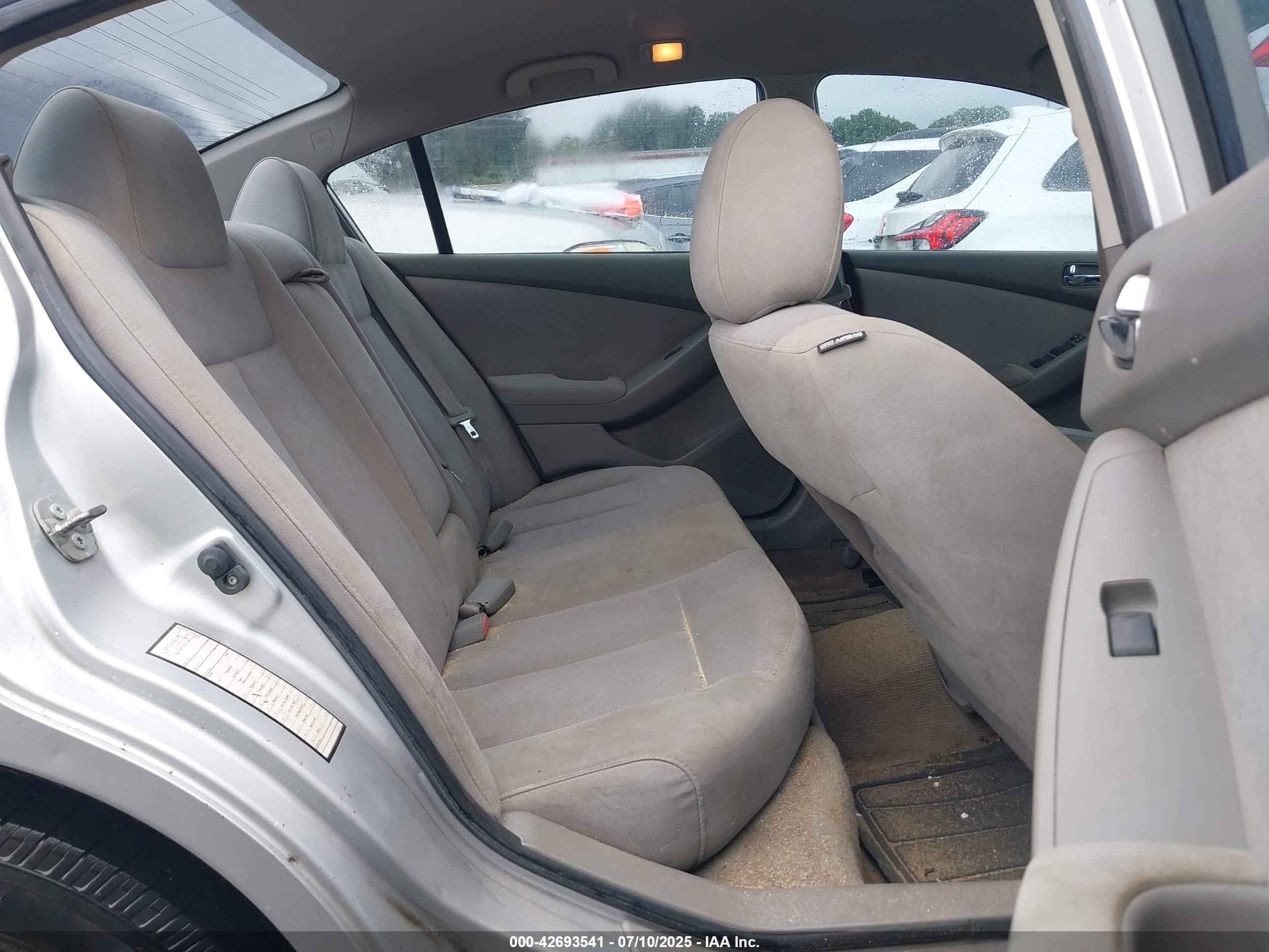 NISSAN ALTIMA image 8