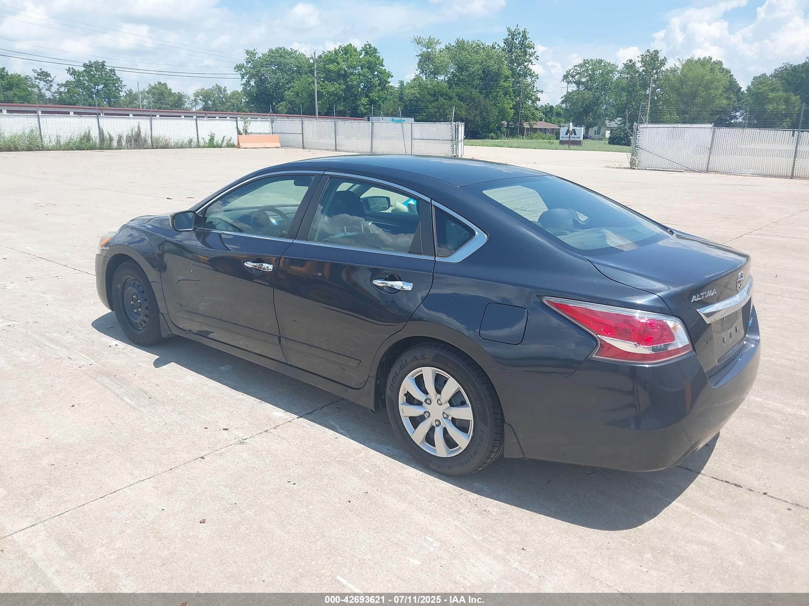 NISSAN ALTIMA image 3