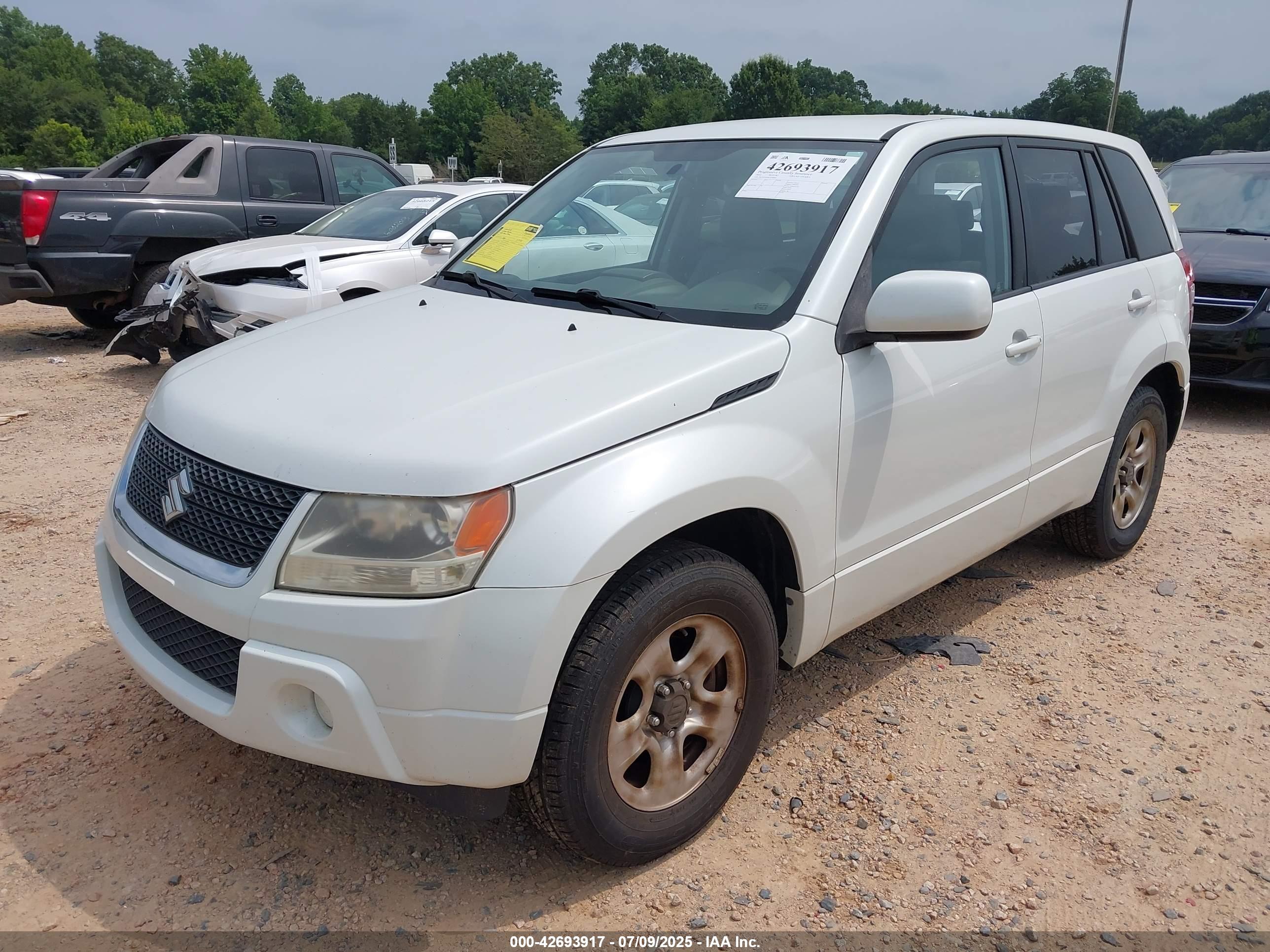 SUZUKI GRAND image 2
