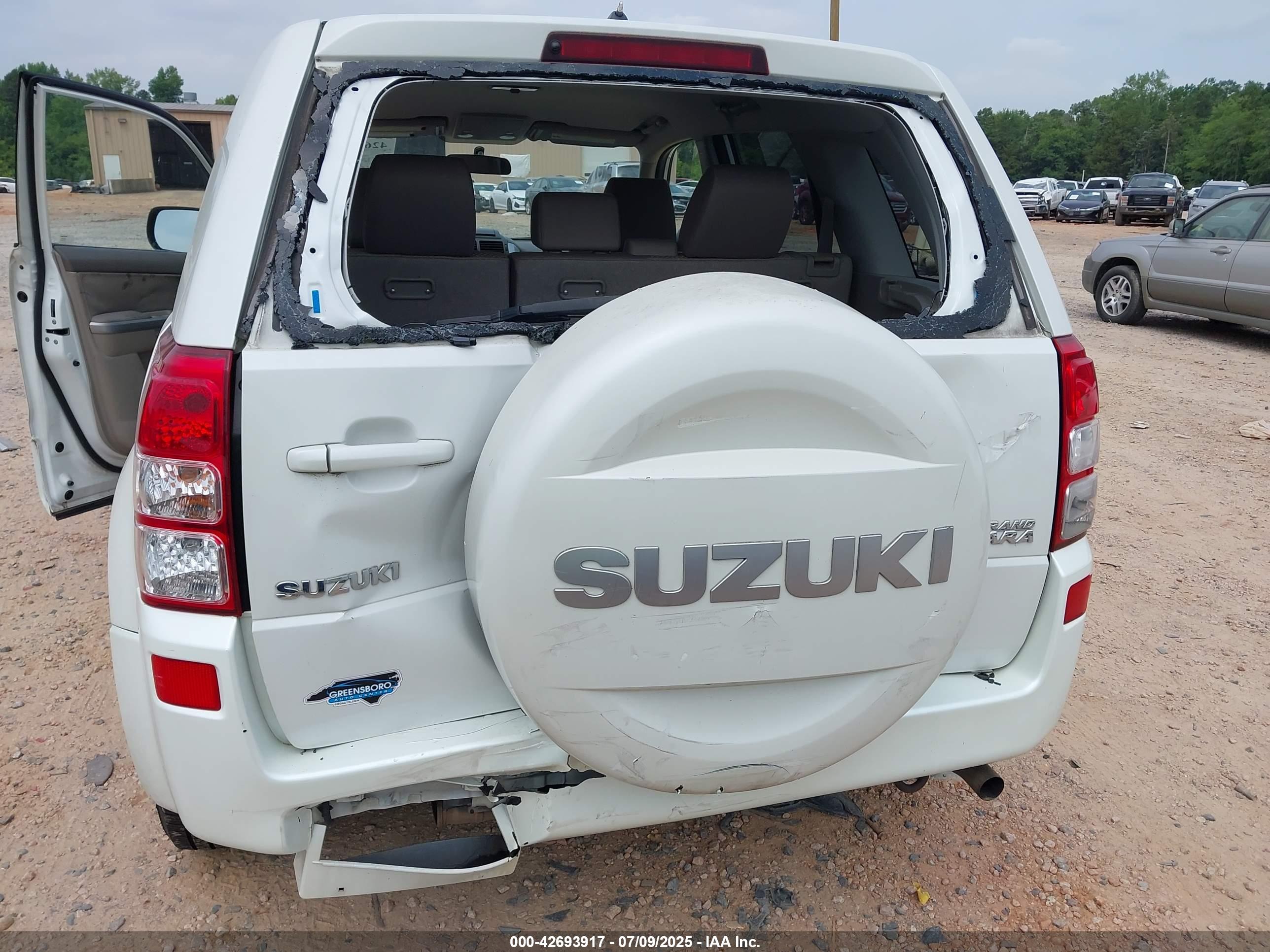 SUZUKI GRAND image 6