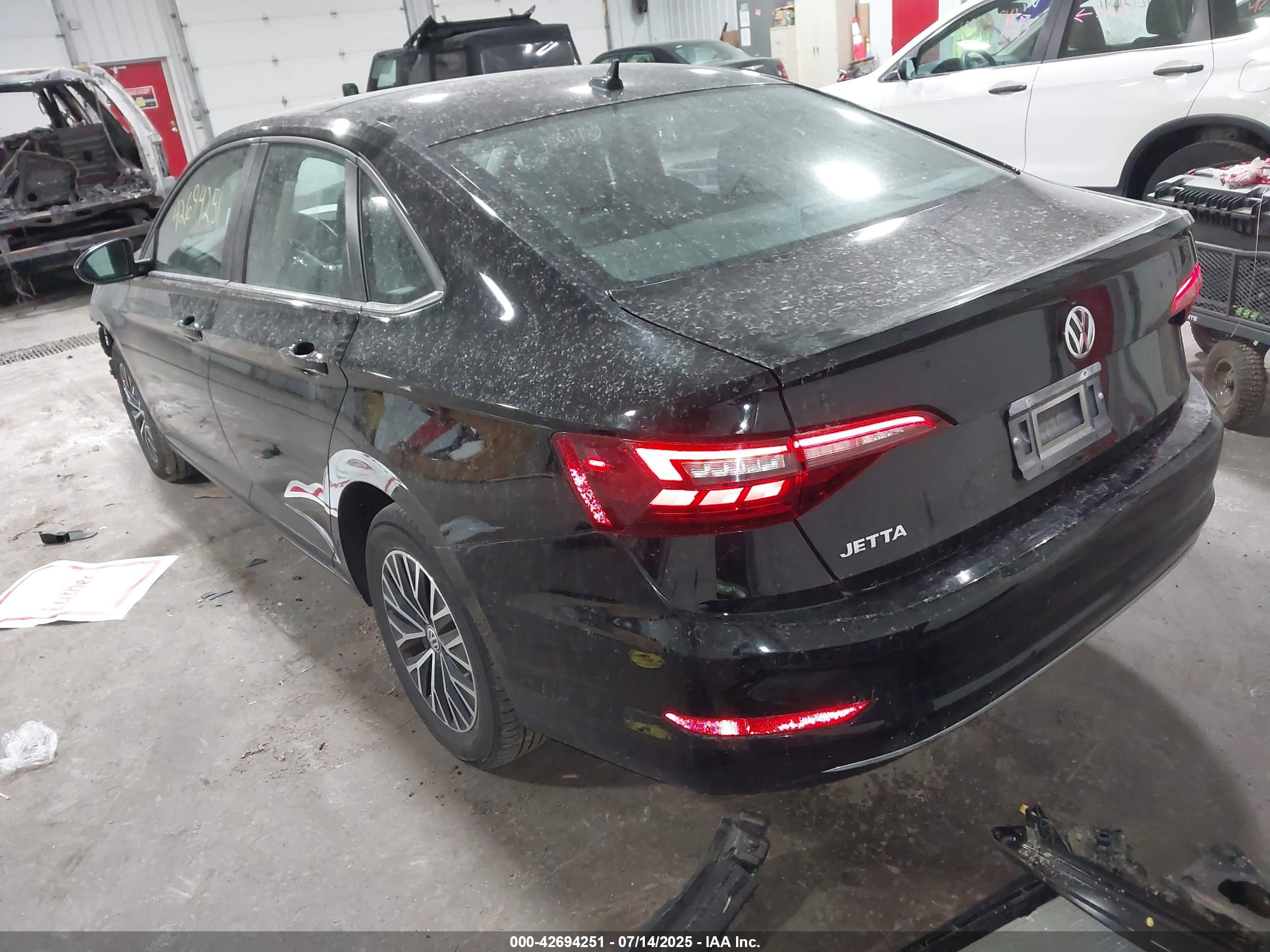 VOLKSWAGEN JETTA image 3