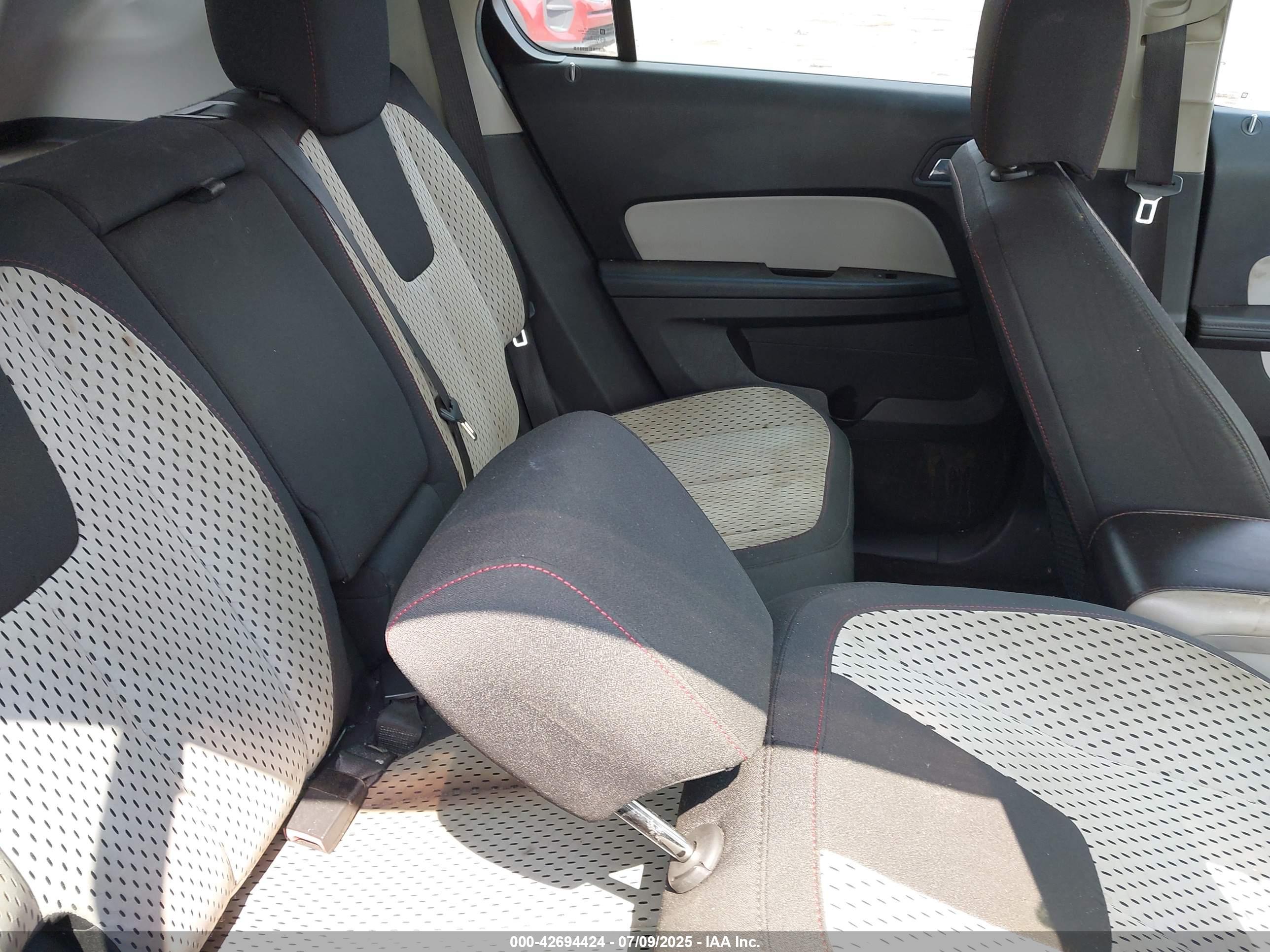 CHEVROLET EQUINOX image 8