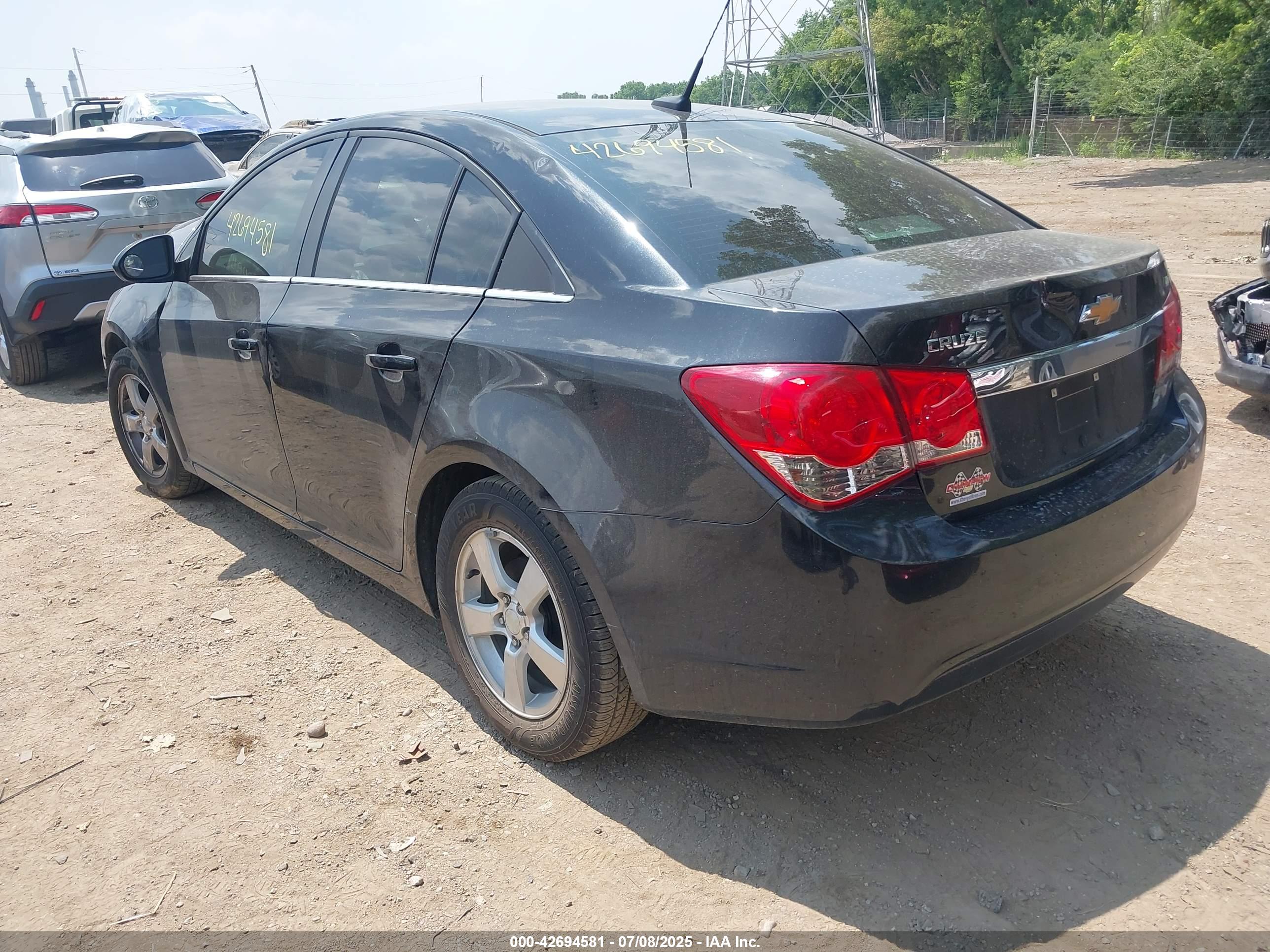 CHEVROLET CRUZE image 3
