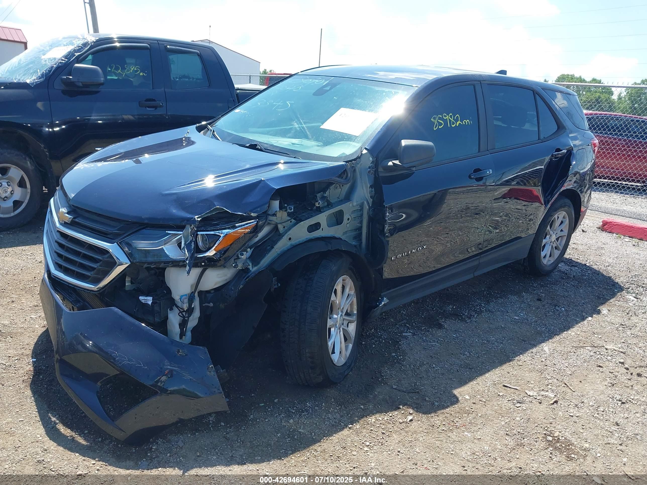CHEVROLET EQUINOX image 2
