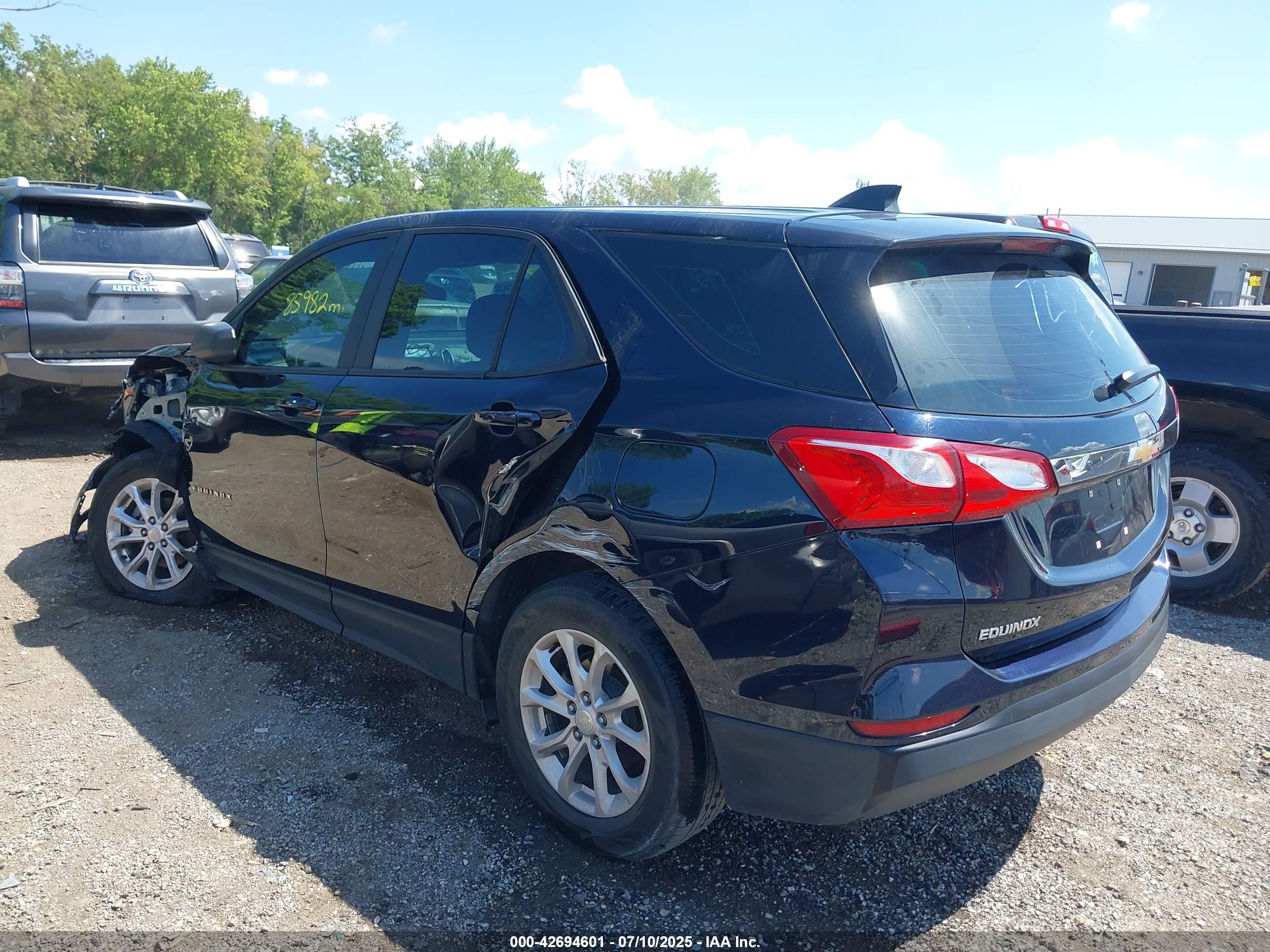 CHEVROLET EQUINOX image 3