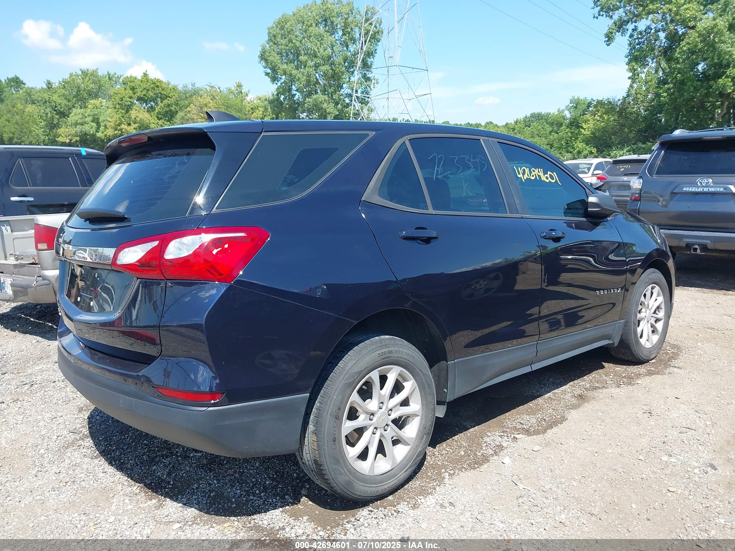 CHEVROLET EQUINOX image 4