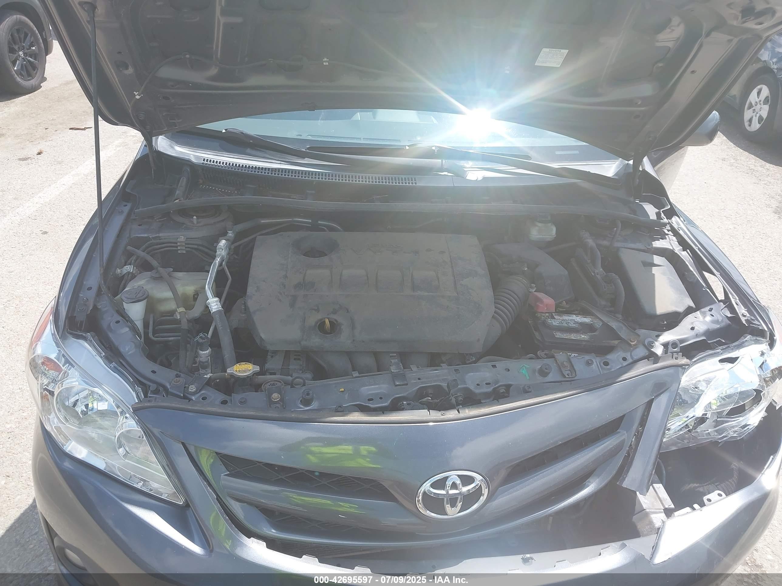 TOYOTA COROLLA image 10