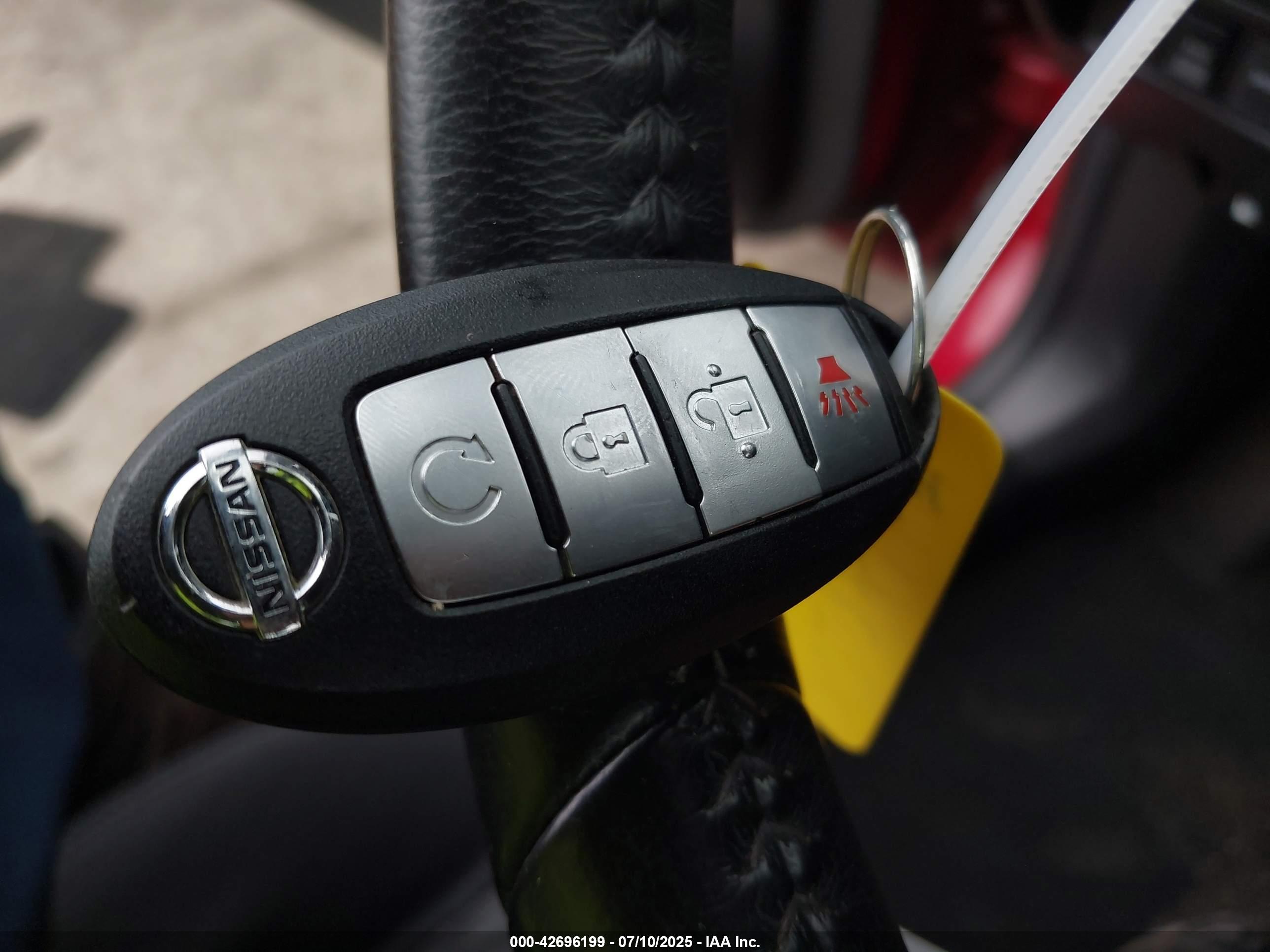 NISSAN ROGUE image 11