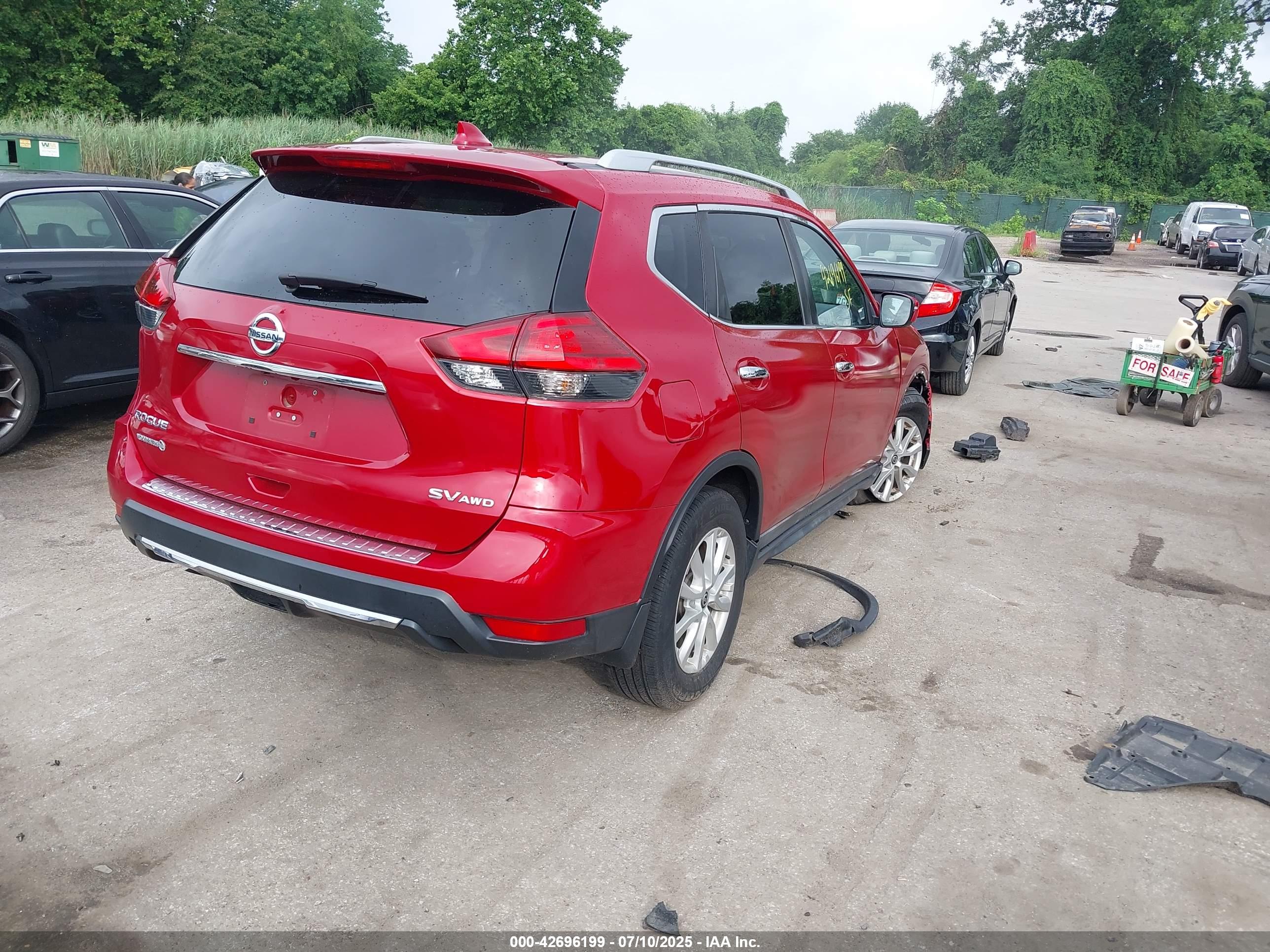 NISSAN ROGUE image 4