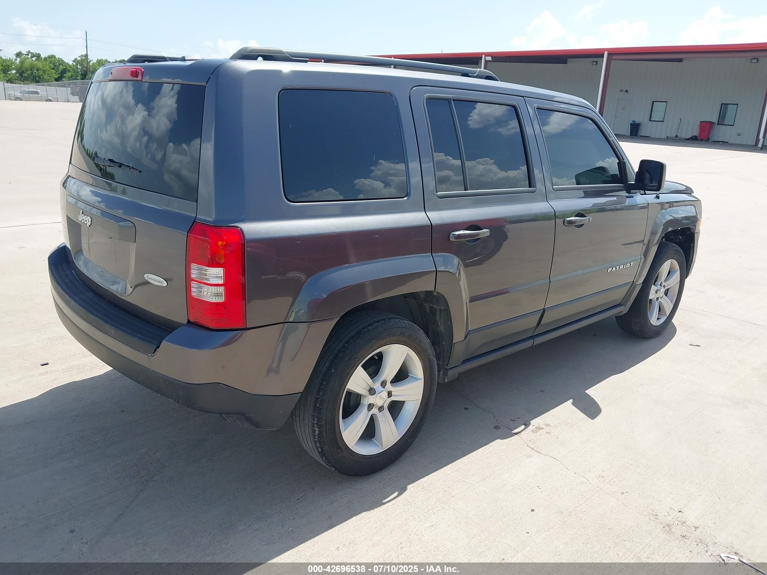 JEEP PATRIOT image 4