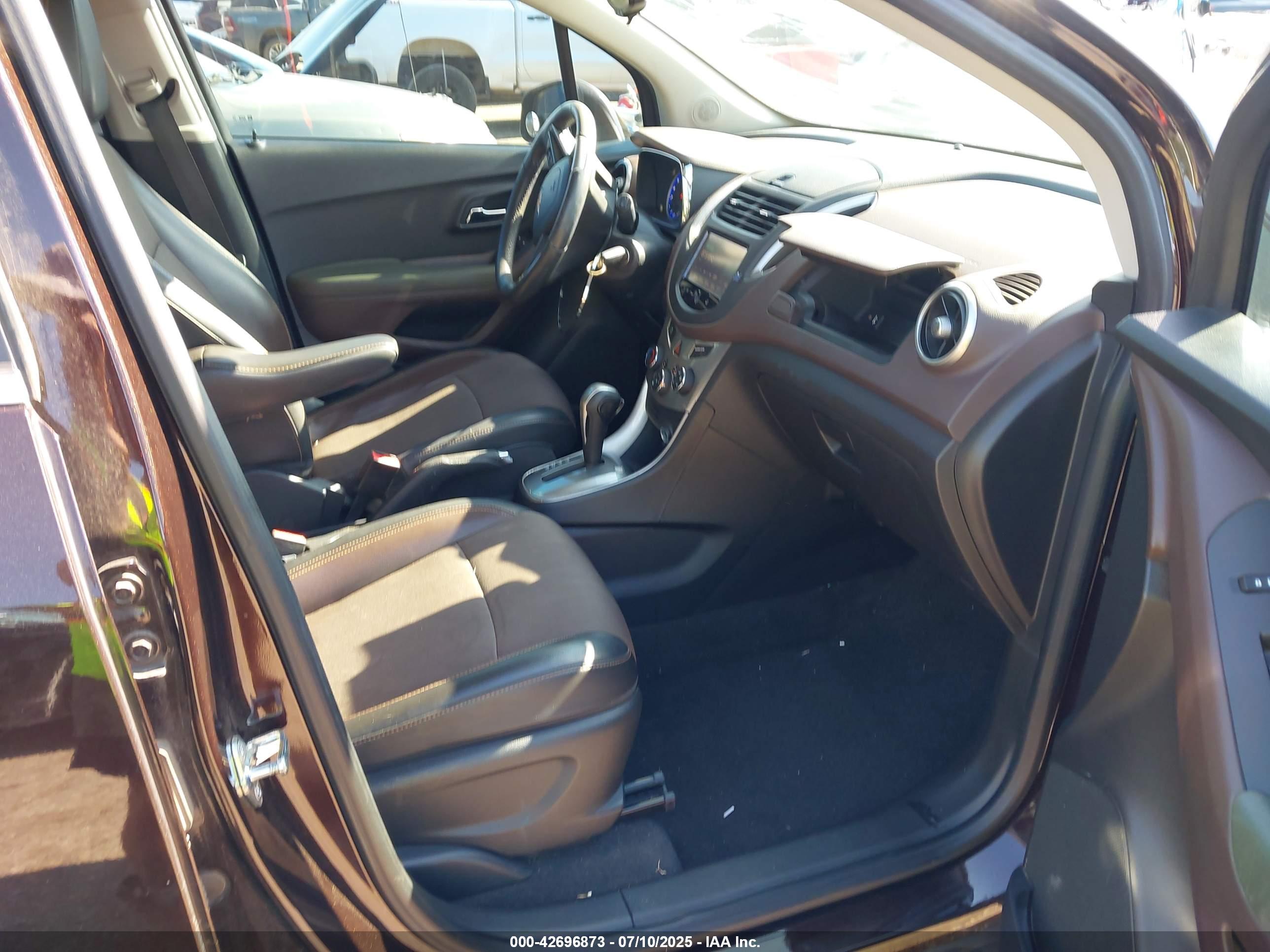 CHEVROLET TRAX image 5