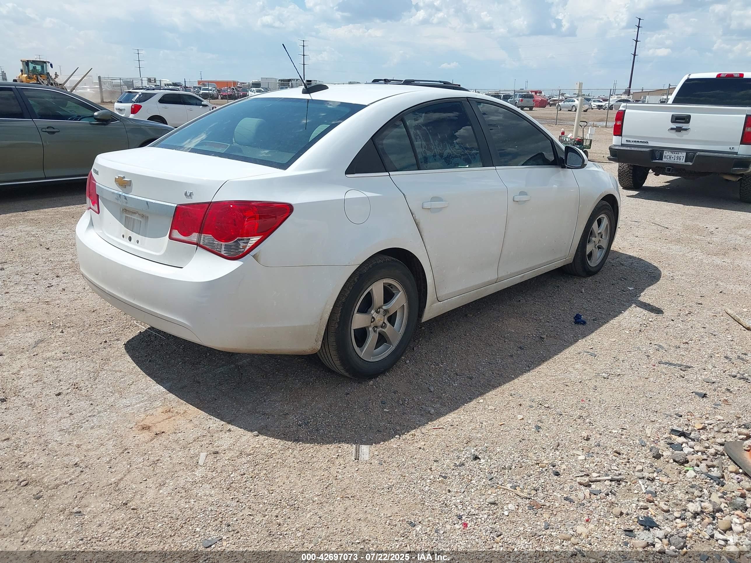 CHEVROLET CRUZE image 4