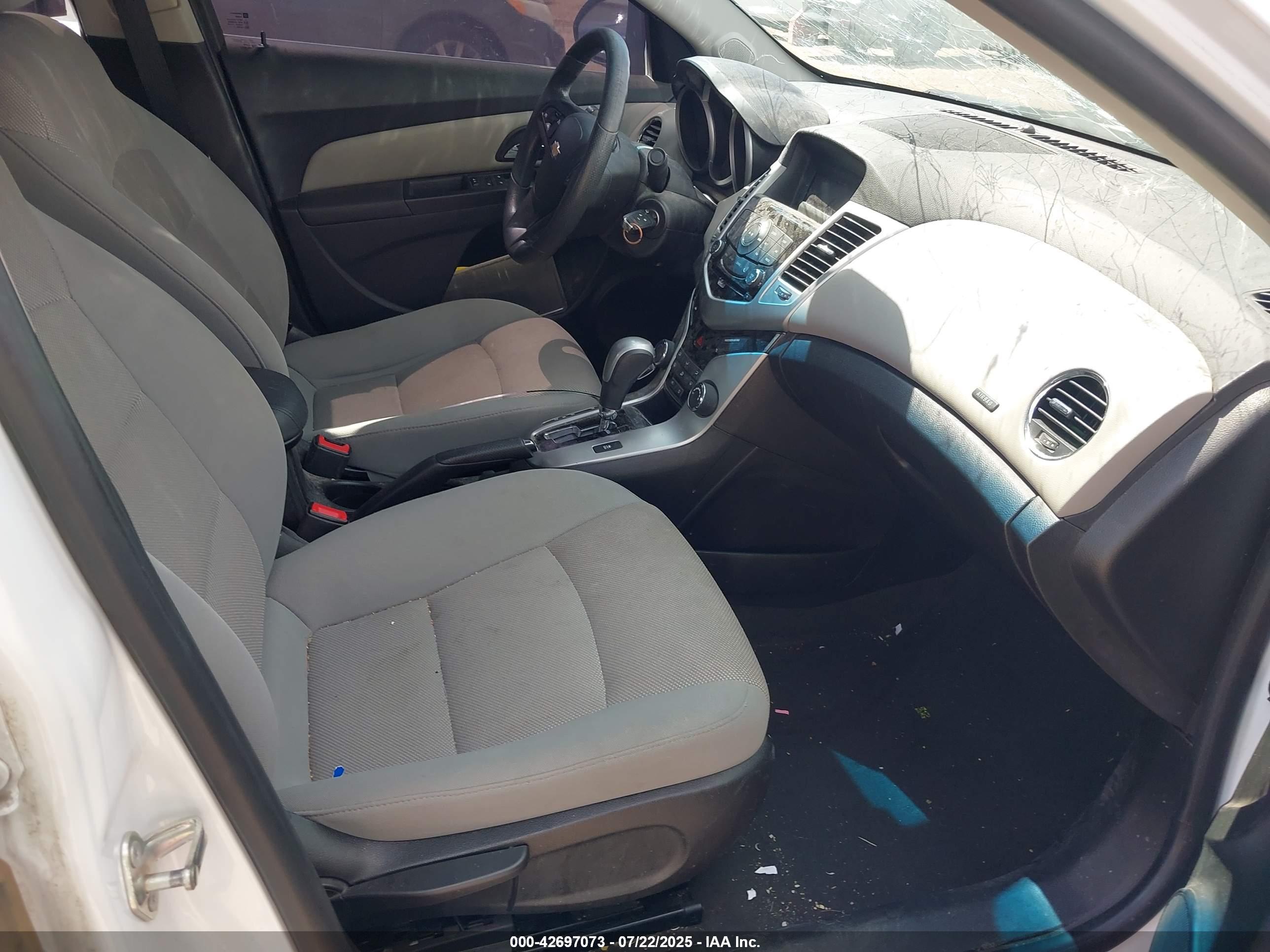 CHEVROLET CRUZE image 5
