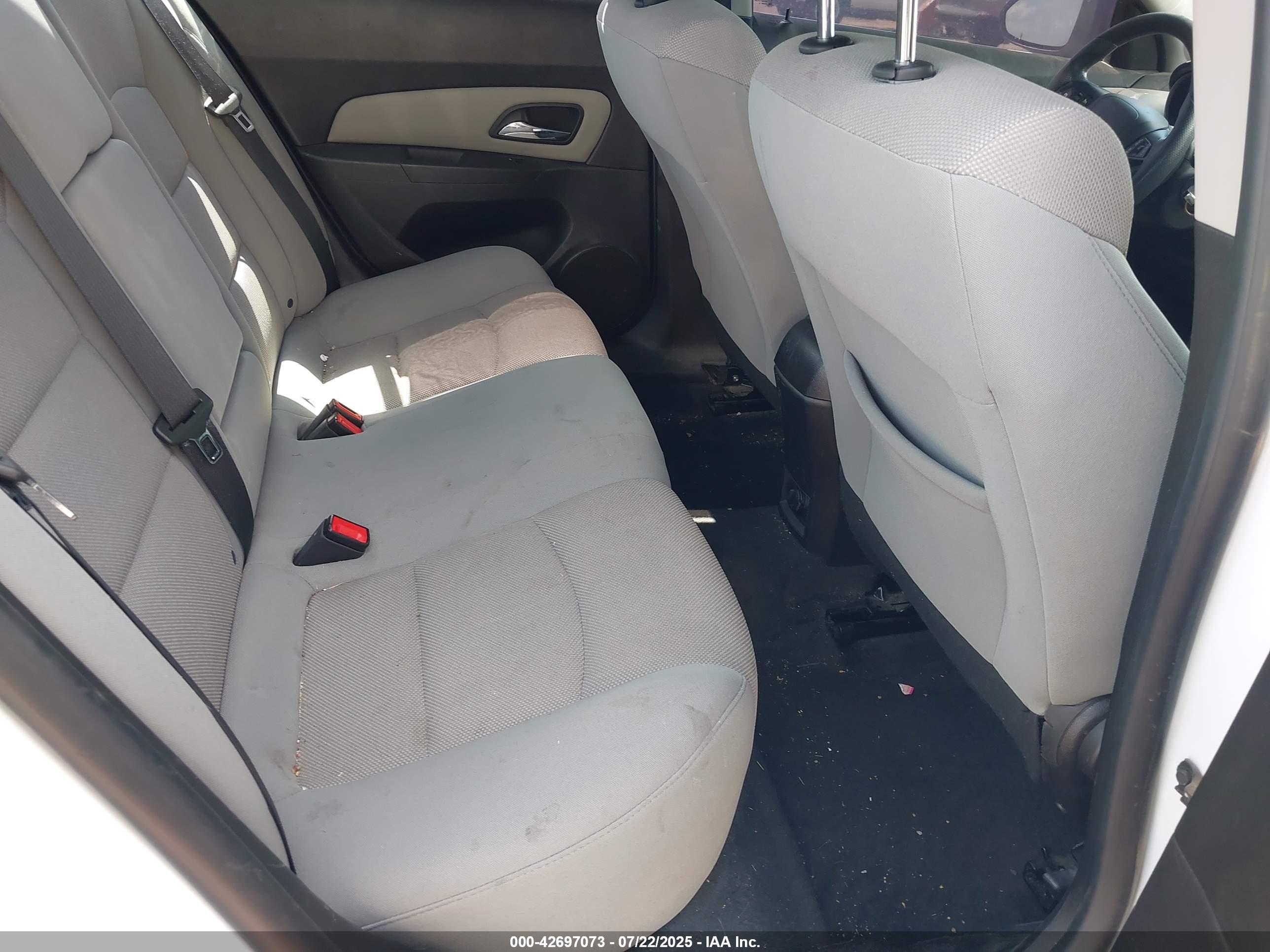CHEVROLET CRUZE image 8