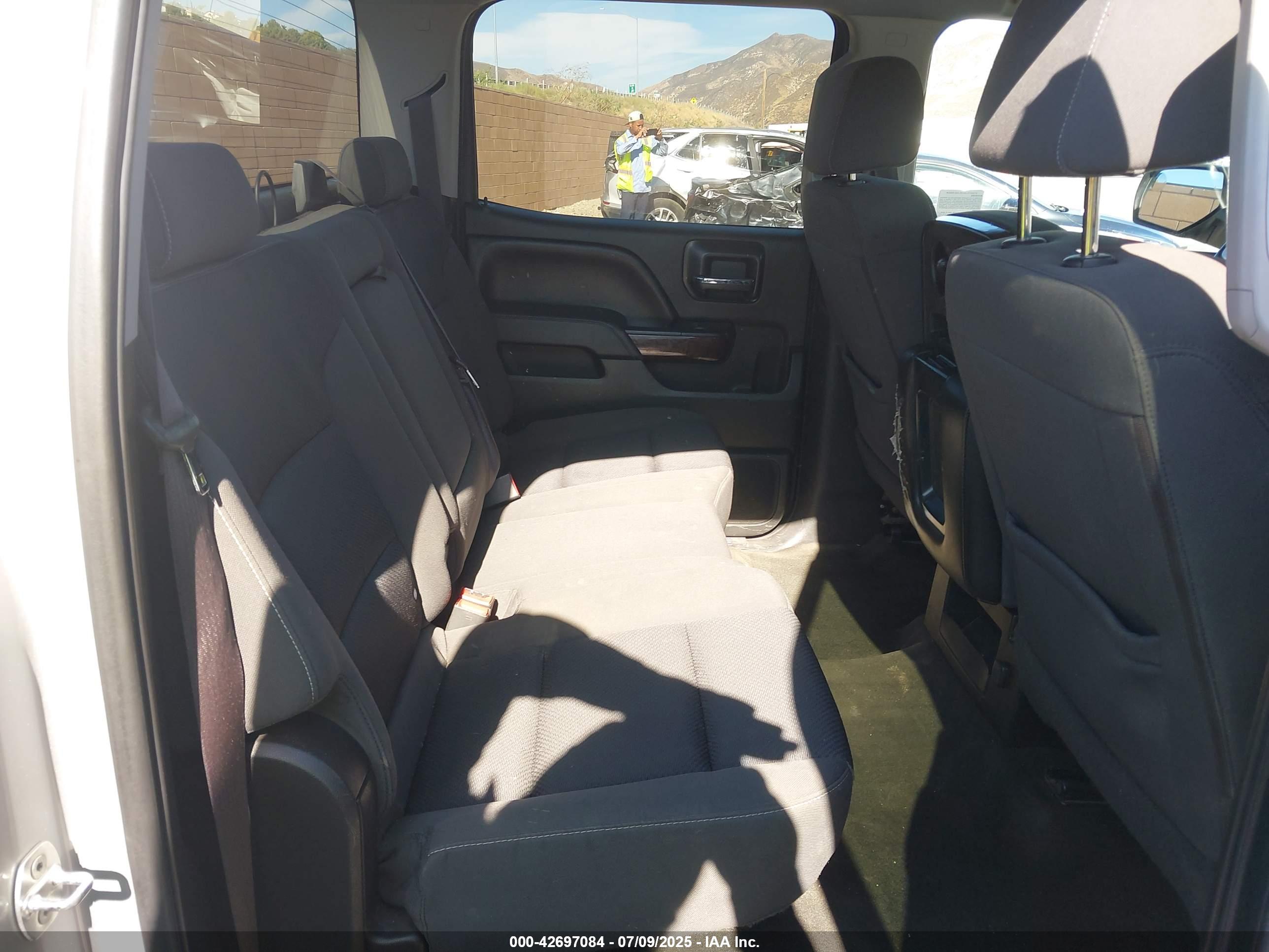 GMC SIERRA image 8