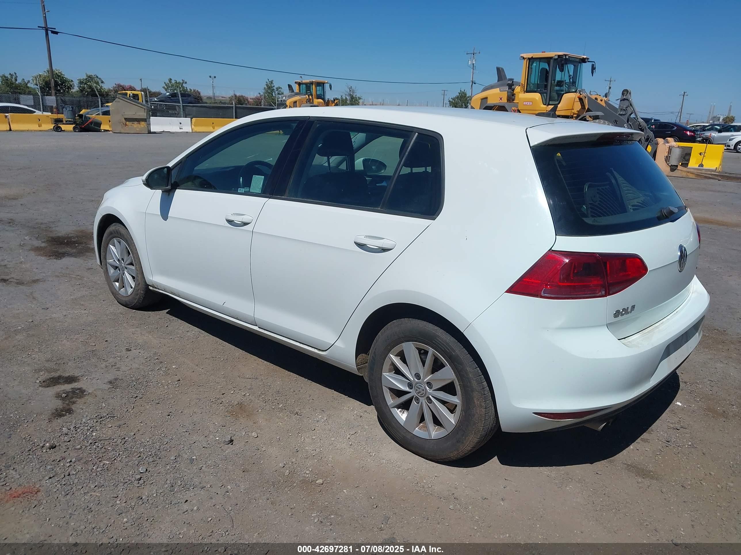 VOLKSWAGEN GOLF image 3